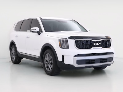 White 2024 Kia Telluride LX