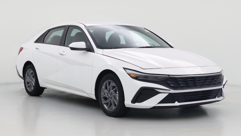 2024 Hyundai Elantra SEL Hero Image
