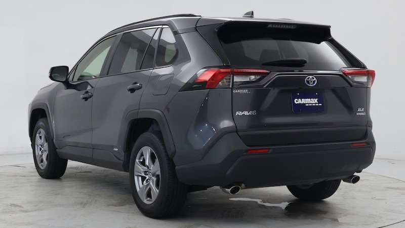 2022 Toyota RAV4 XLE 2