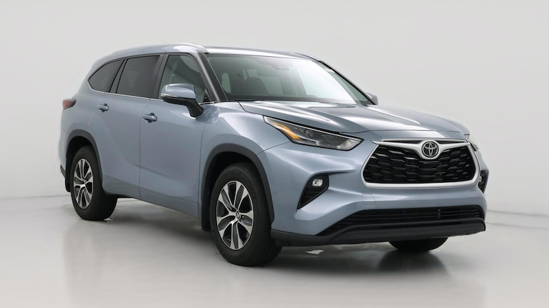 2024 Toyota Highlander XLE Hero Image