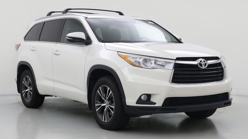 2016 Toyota Highlander XLE Hero Image