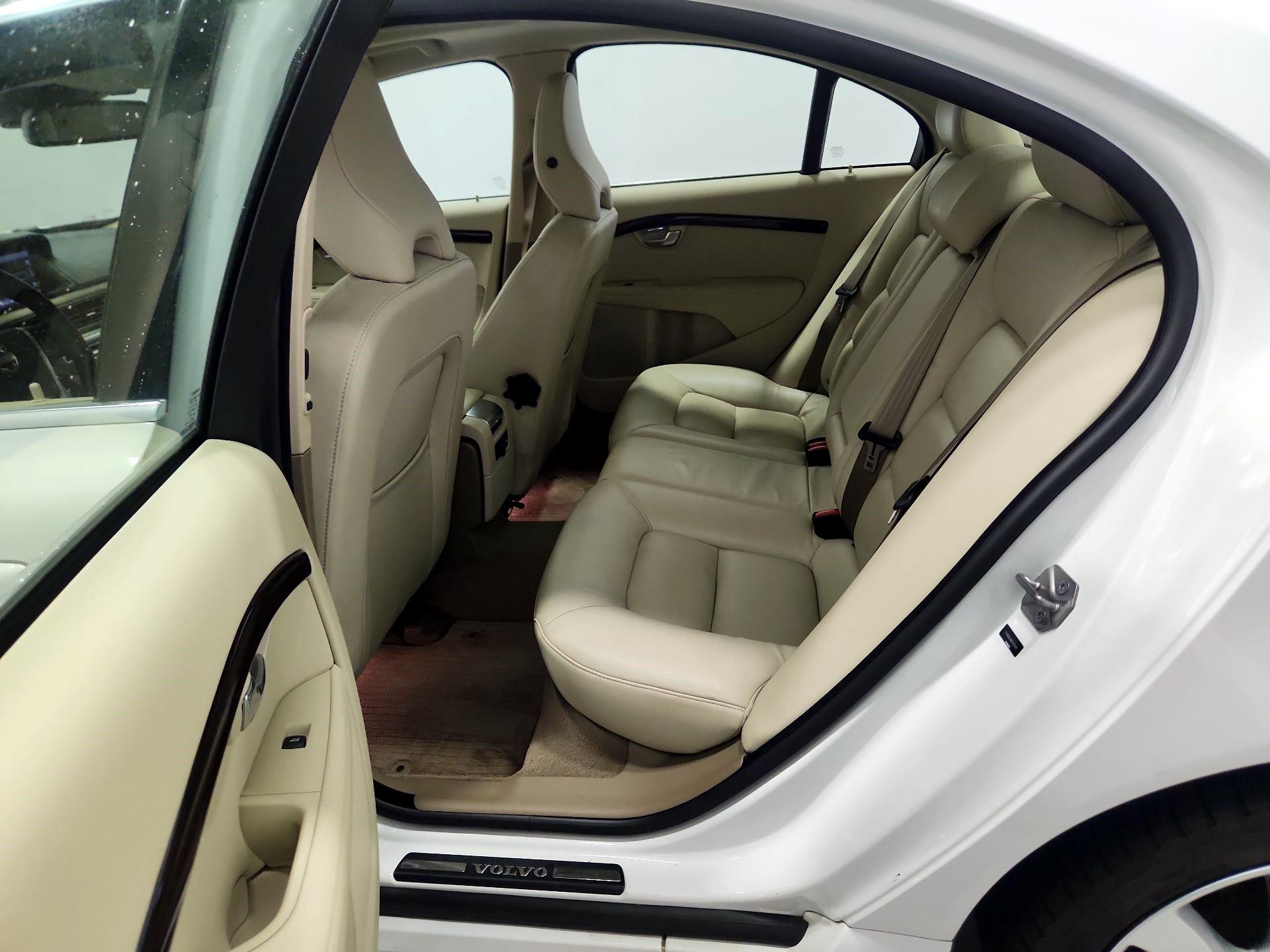Thumbnail: 2014 Volvo S80 - 20