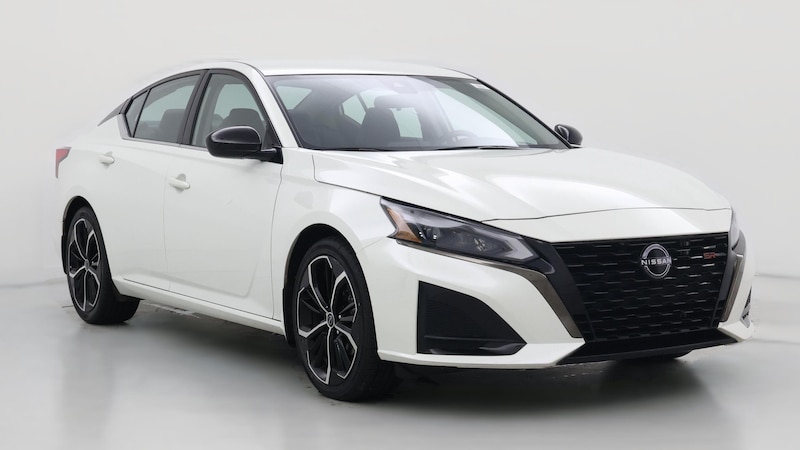 2023 Nissan Altima SR Hero Image