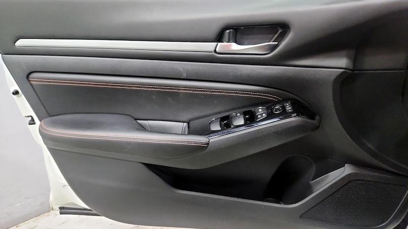2023 Nissan Altima SR 12