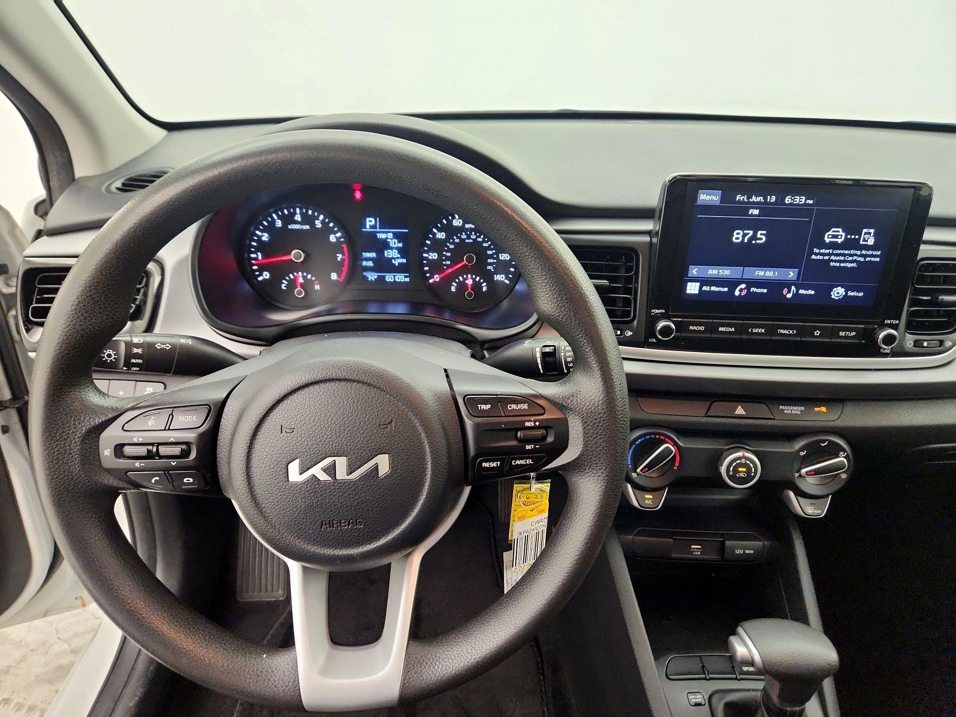Thumbnail: 2022 Kia Rio - 9