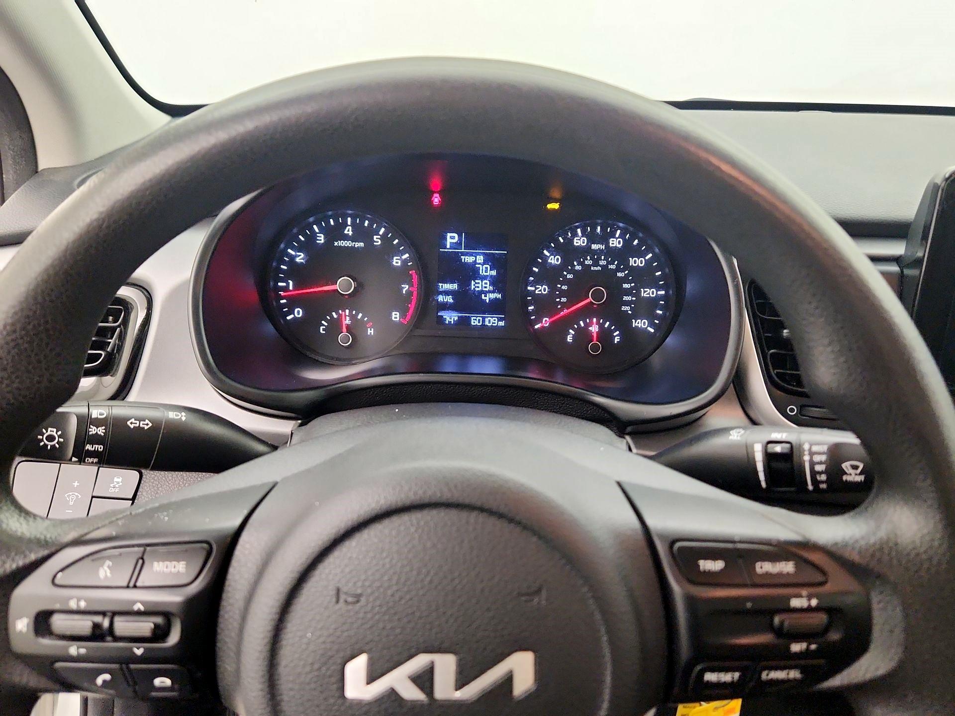 Thumbnail: 2022 Kia Rio - 10