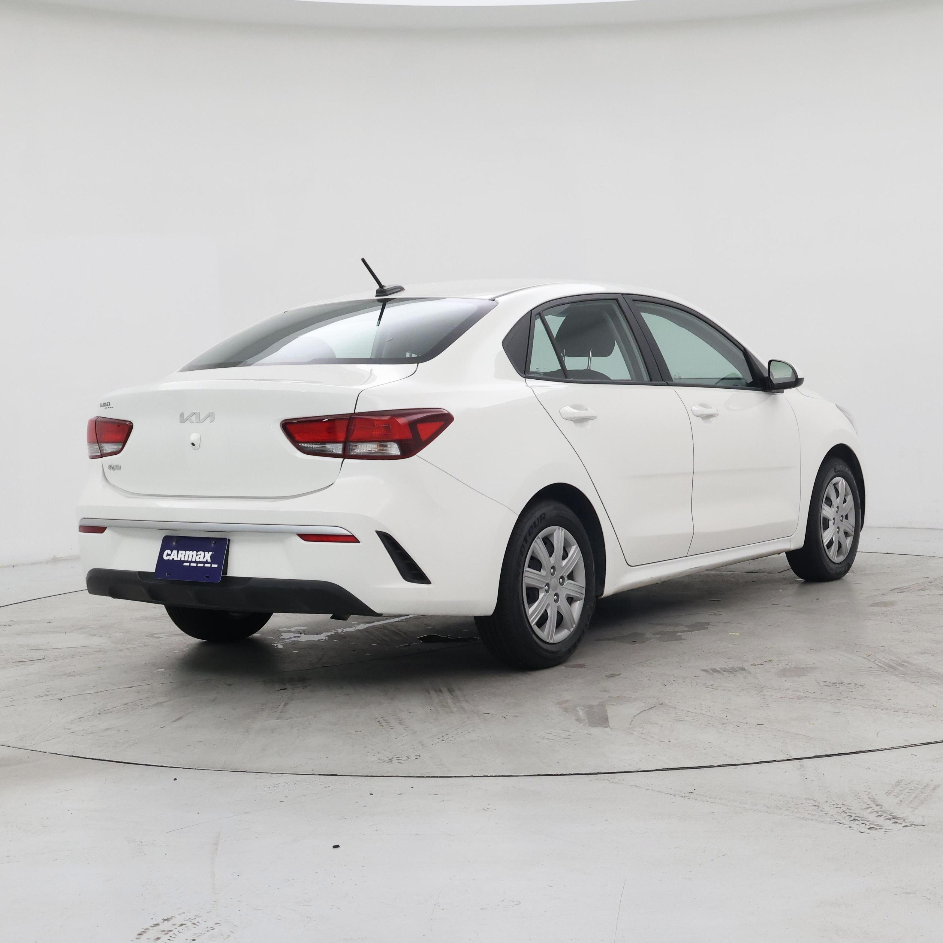 Thumbnail: 2022 Kia Rio - 8