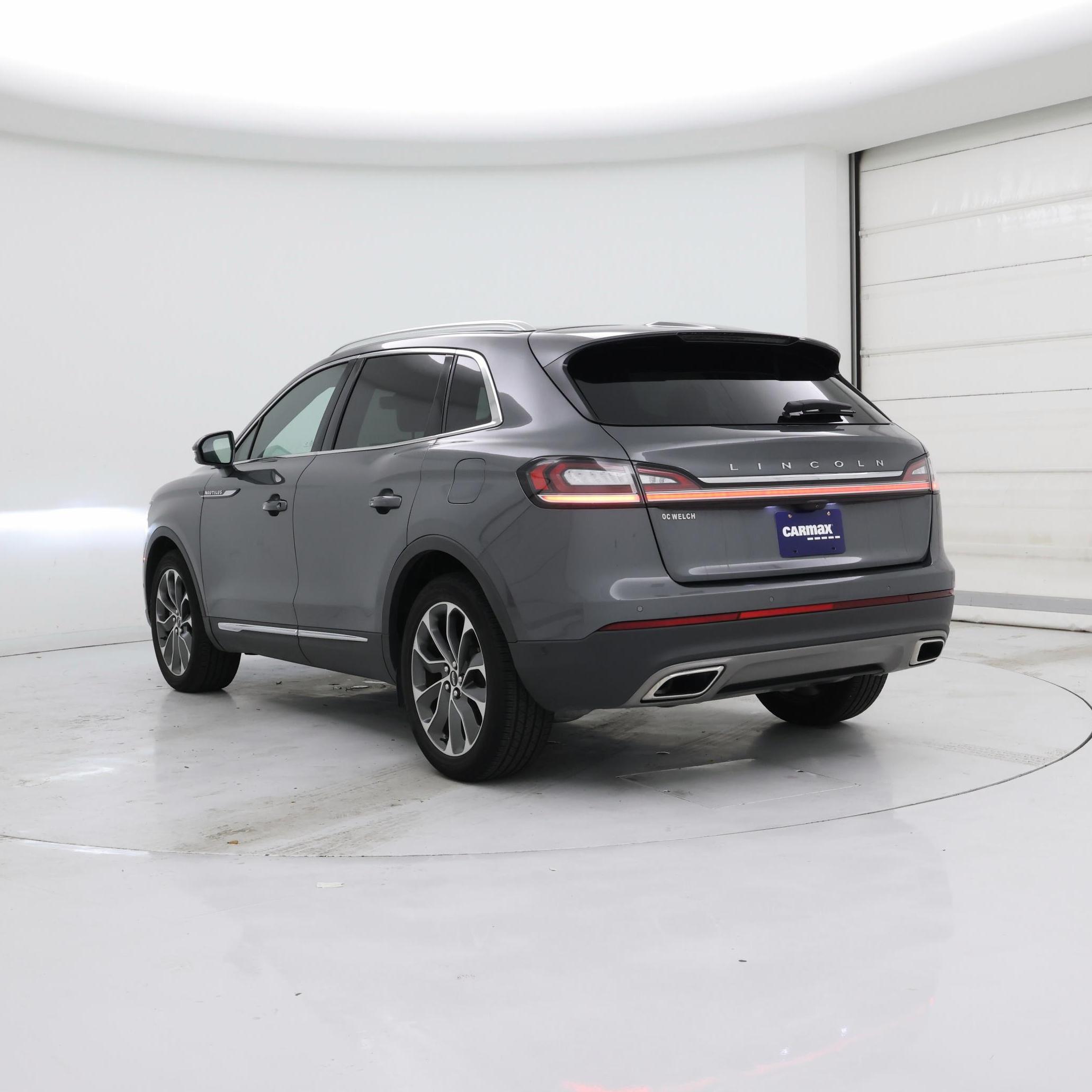 Thumbnail: 2023 Lincoln Nautilus - 2