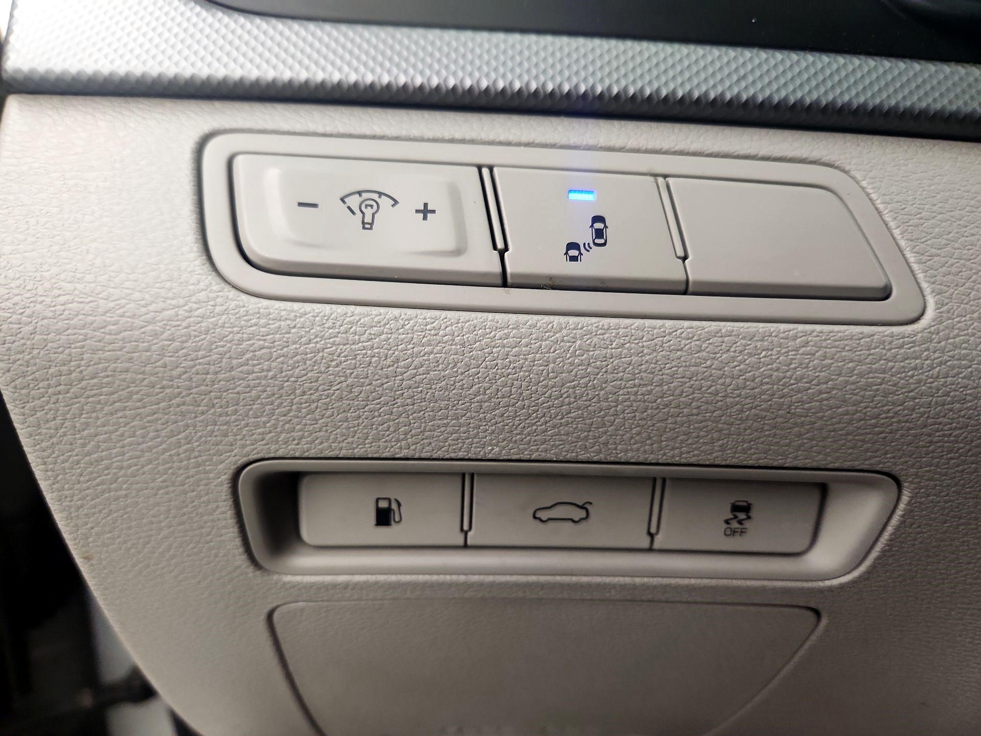 Thumbnail: 2019 Hyundai Sonata - 13