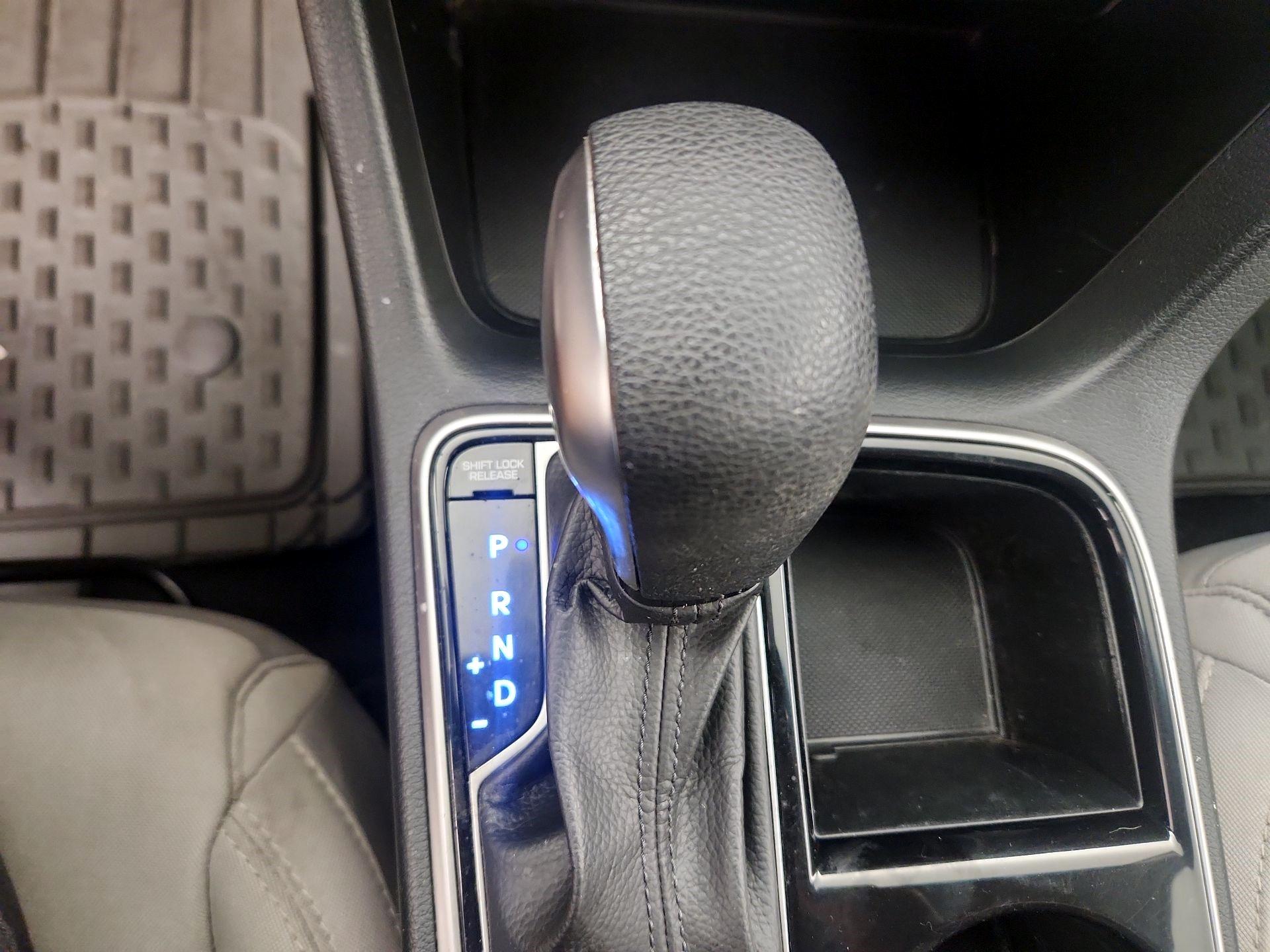 Thumbnail: 2019 Hyundai Sonata - 18