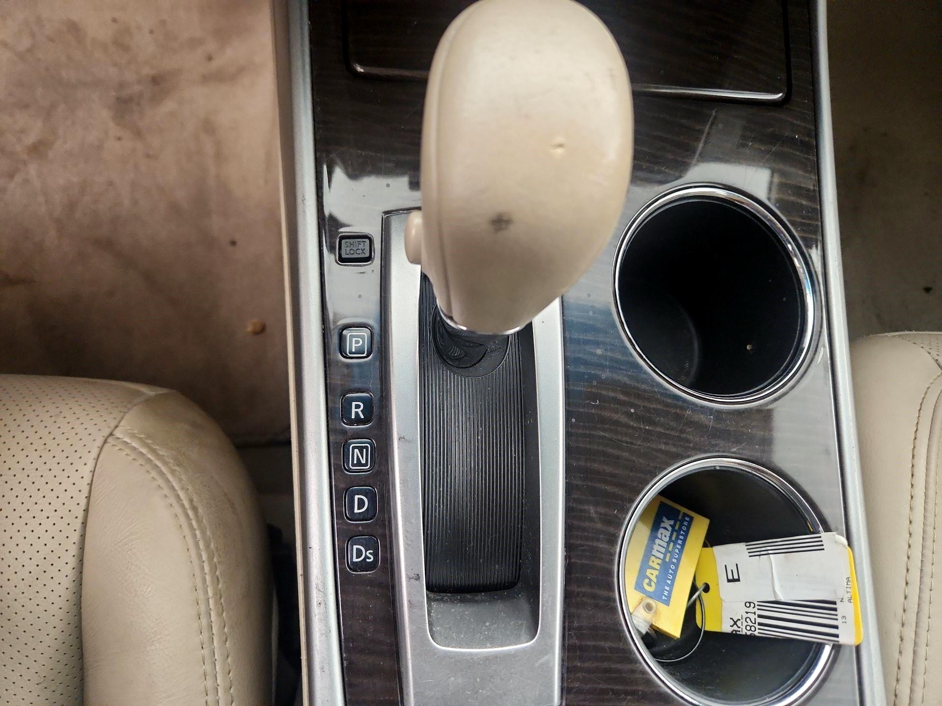 Thumbnail: 2013 Nissan Altima - 17