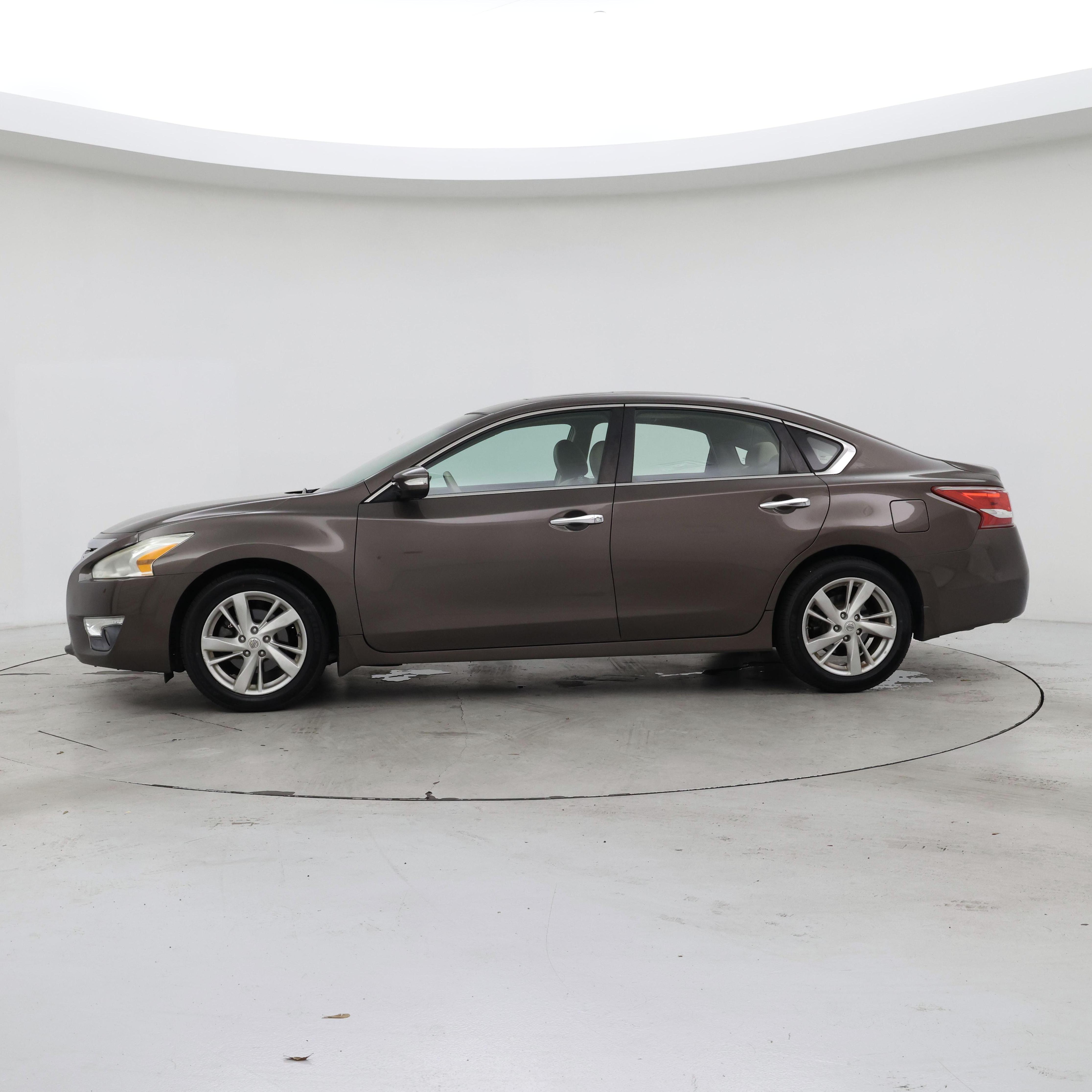 Thumbnail: 2013 Nissan Altima - 3