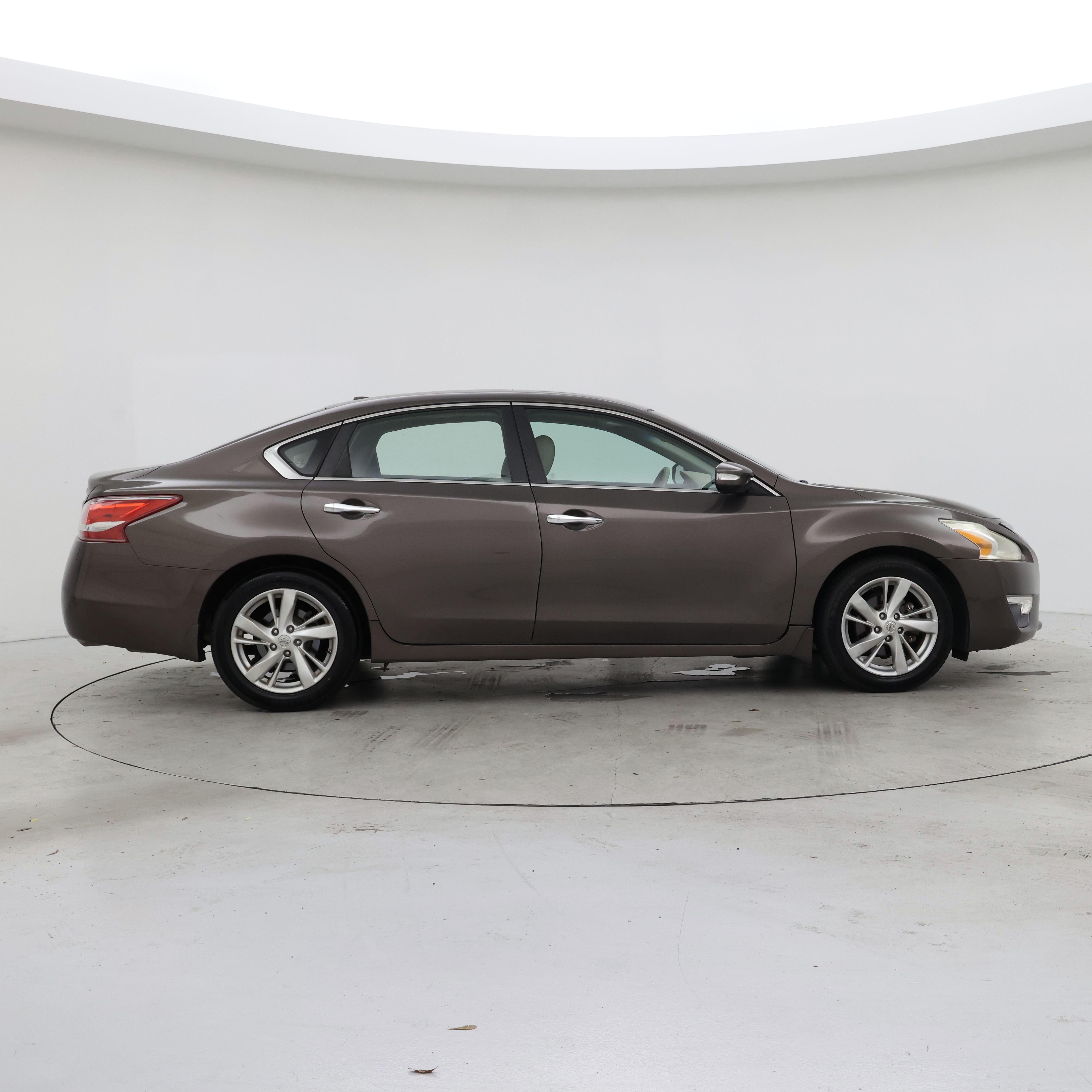 Thumbnail: 2013 Nissan Altima - 7