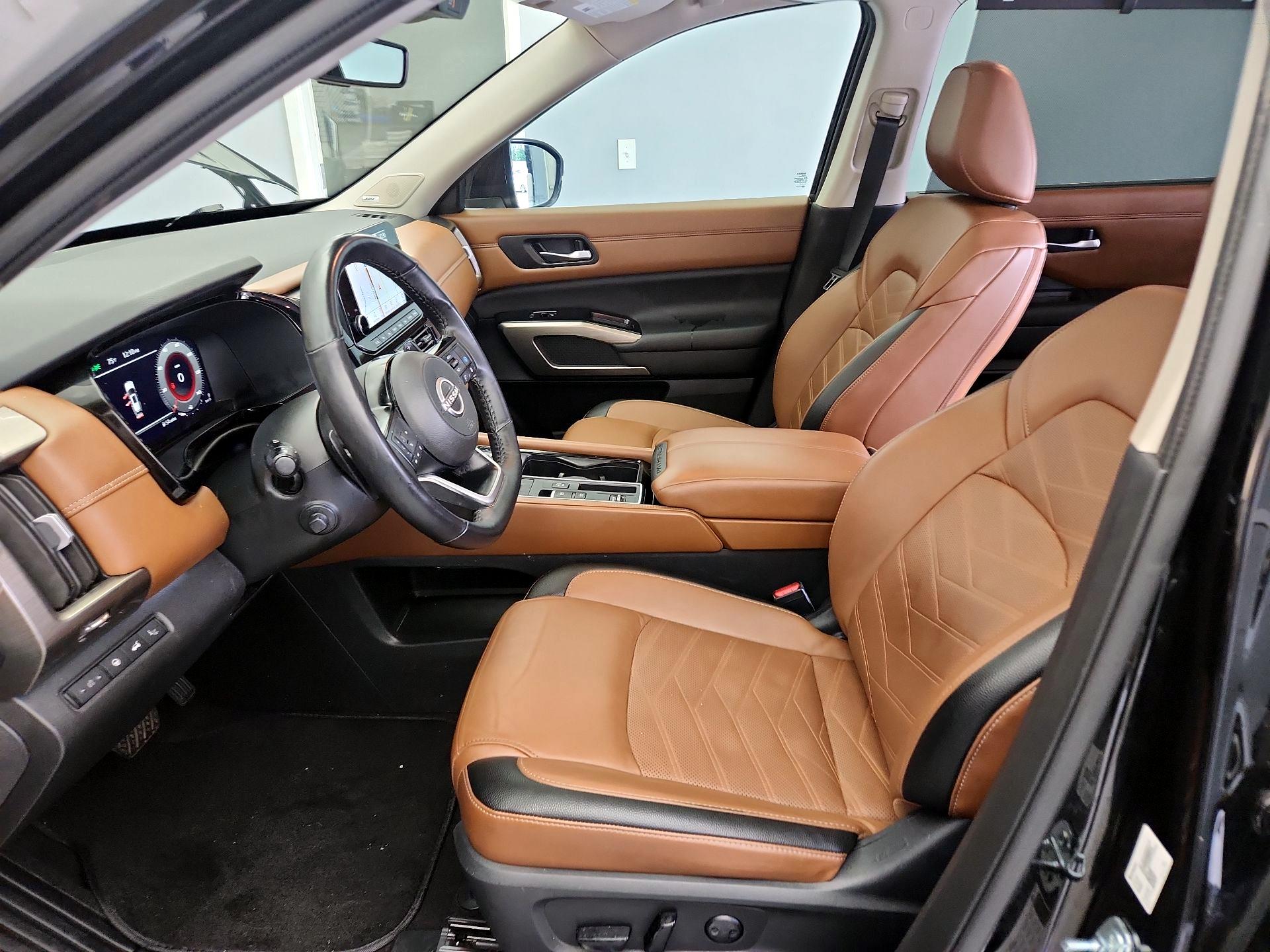Thumbnail: 2023 Nissan Pathfinder - 11