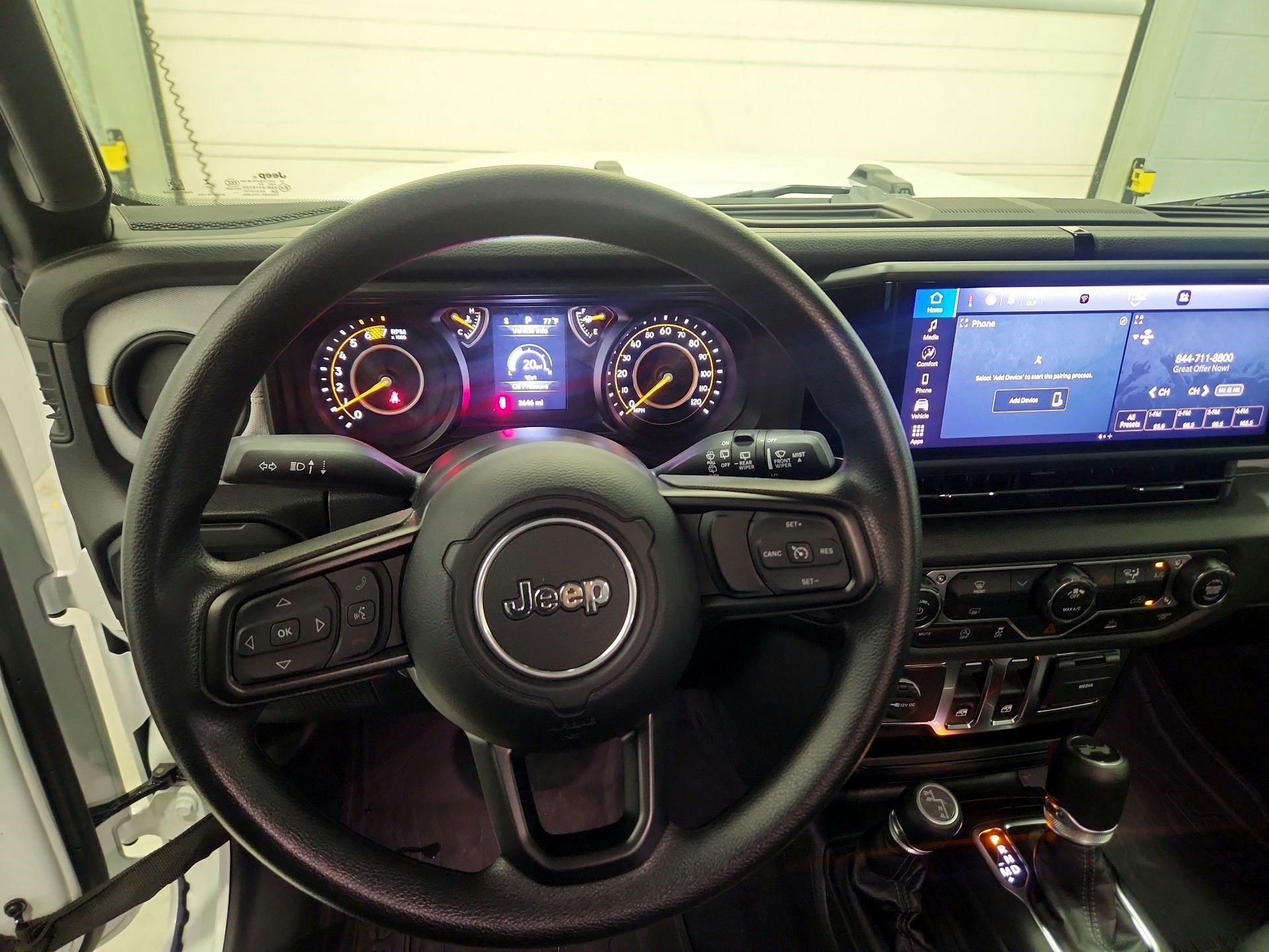 Thumbnail: 2025 Jeep Wrangler - 10