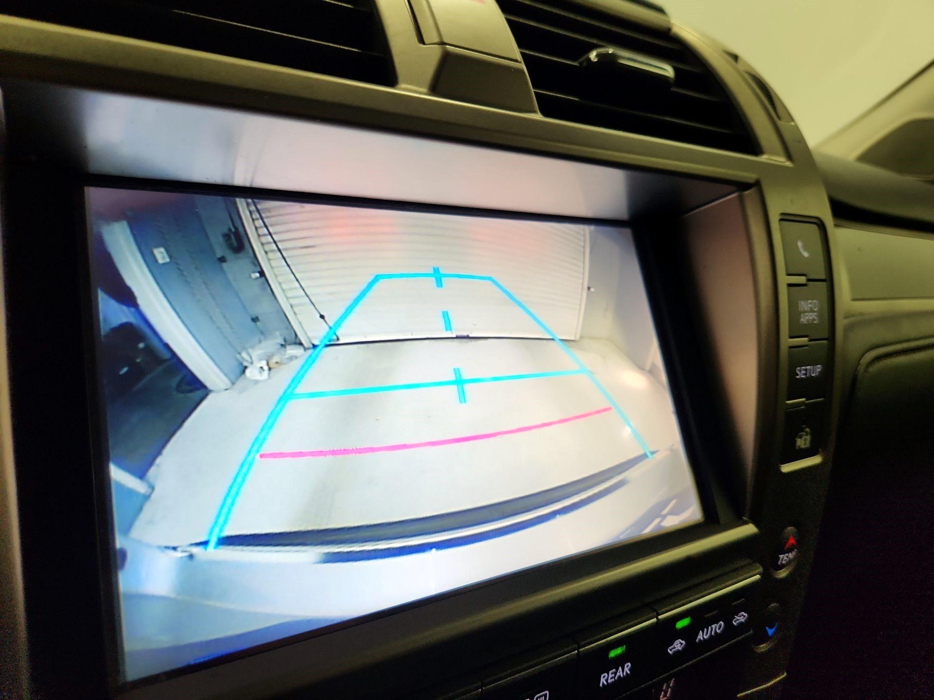 Thumbnail: 2014 Lexus GX - 14
