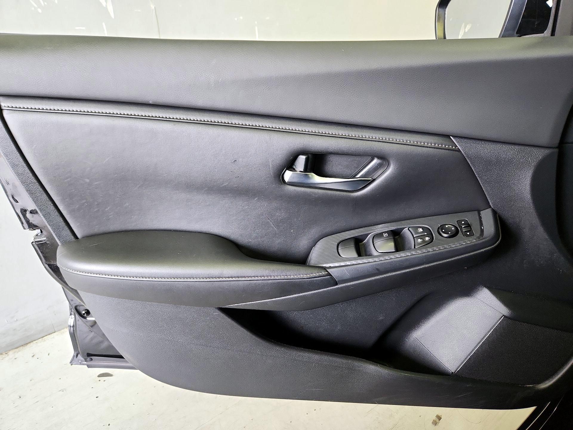 Thumbnail: 2020 Nissan Sentra - 12