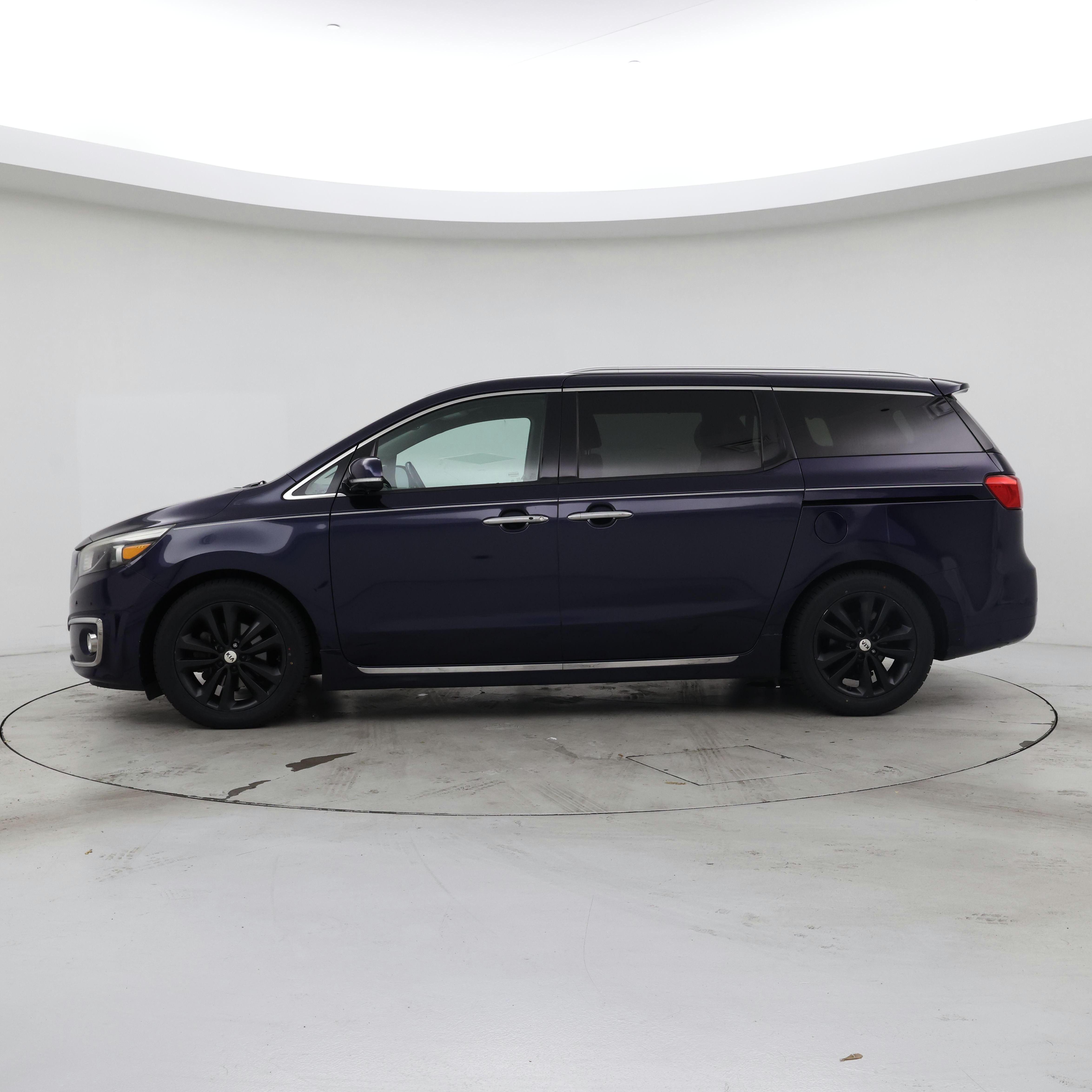 Thumbnail: 2018 Kia Sedona - 3