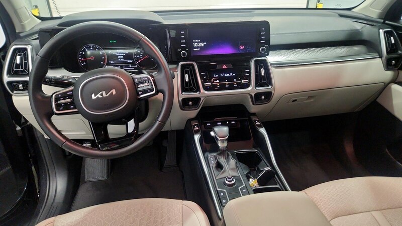 2023 Kia Sorento S 9
