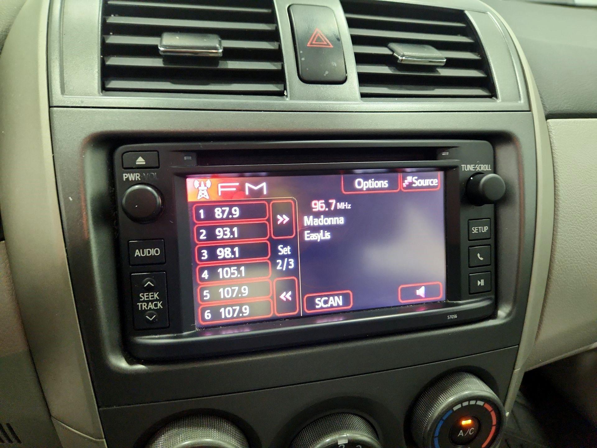 Thumbnail: 2013 Toyota Corolla - 14