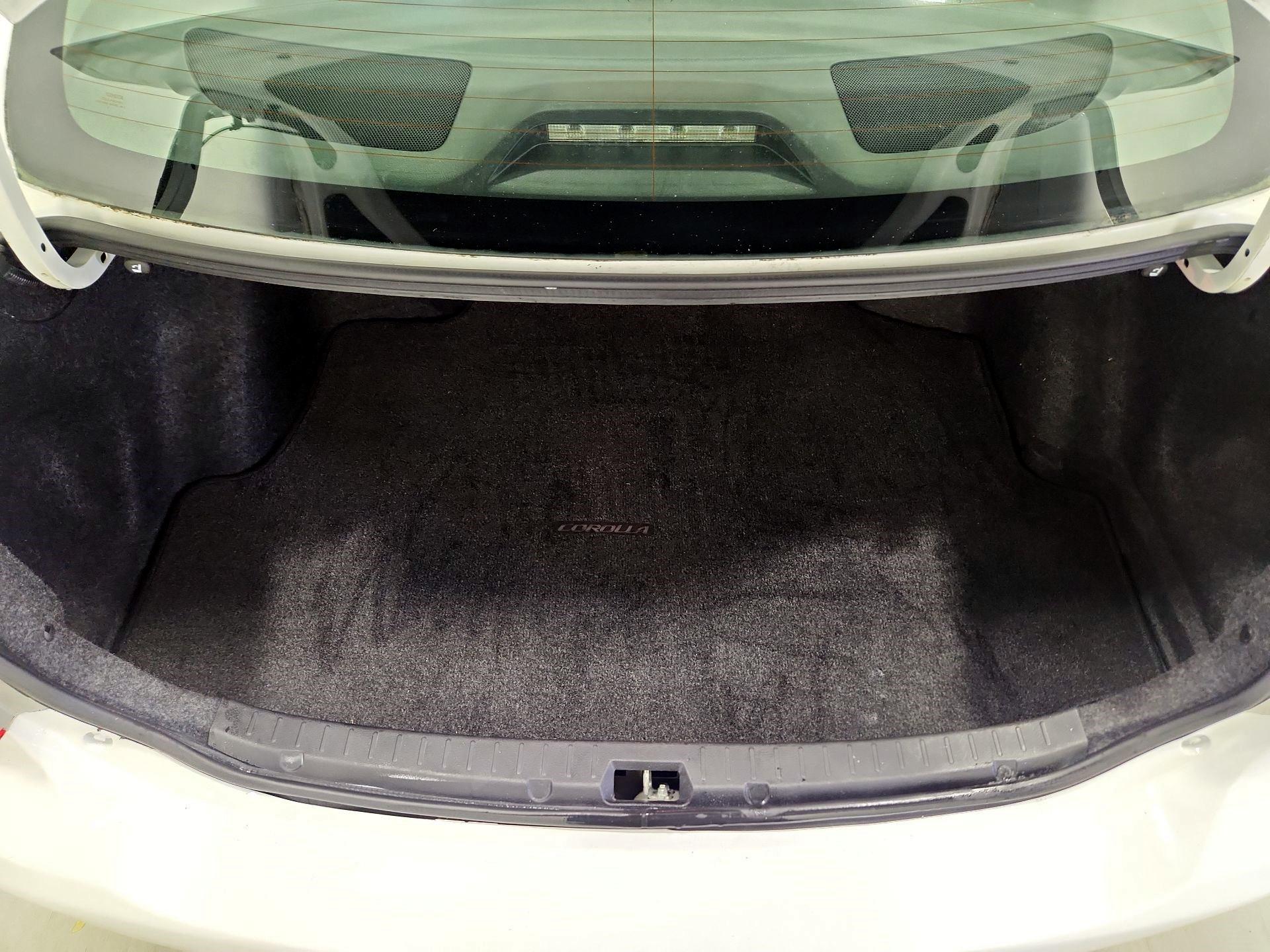 Thumbnail: 2013 Toyota Corolla - 19