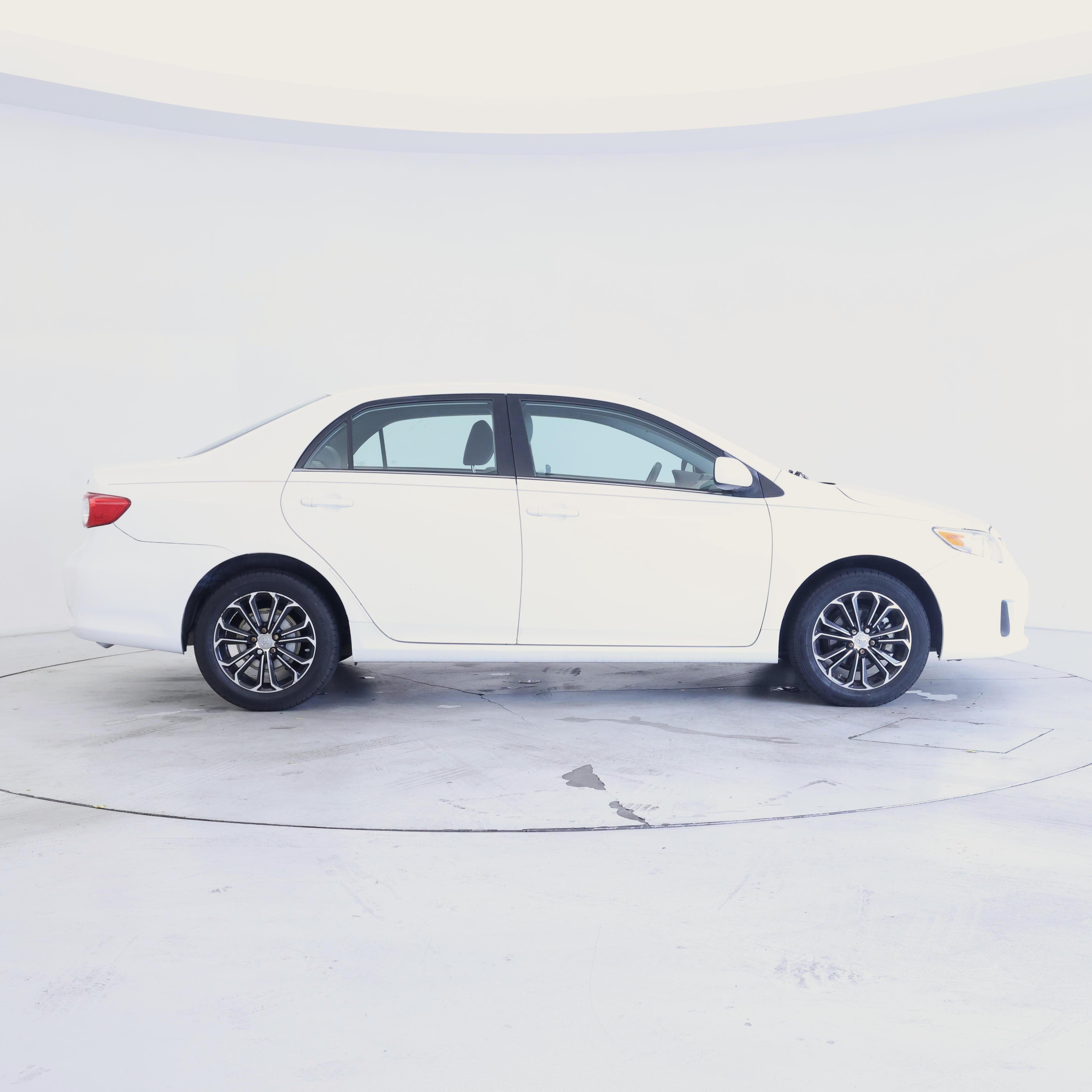Thumbnail: 2013 Toyota Corolla - 7