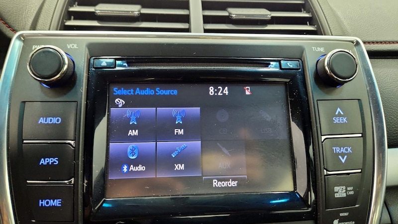 2015 Toyota Camry SE 15