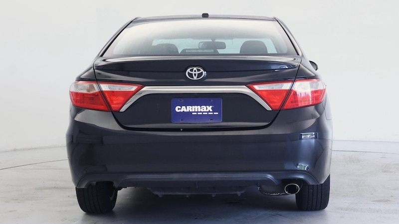 2015 Toyota Camry SE 6