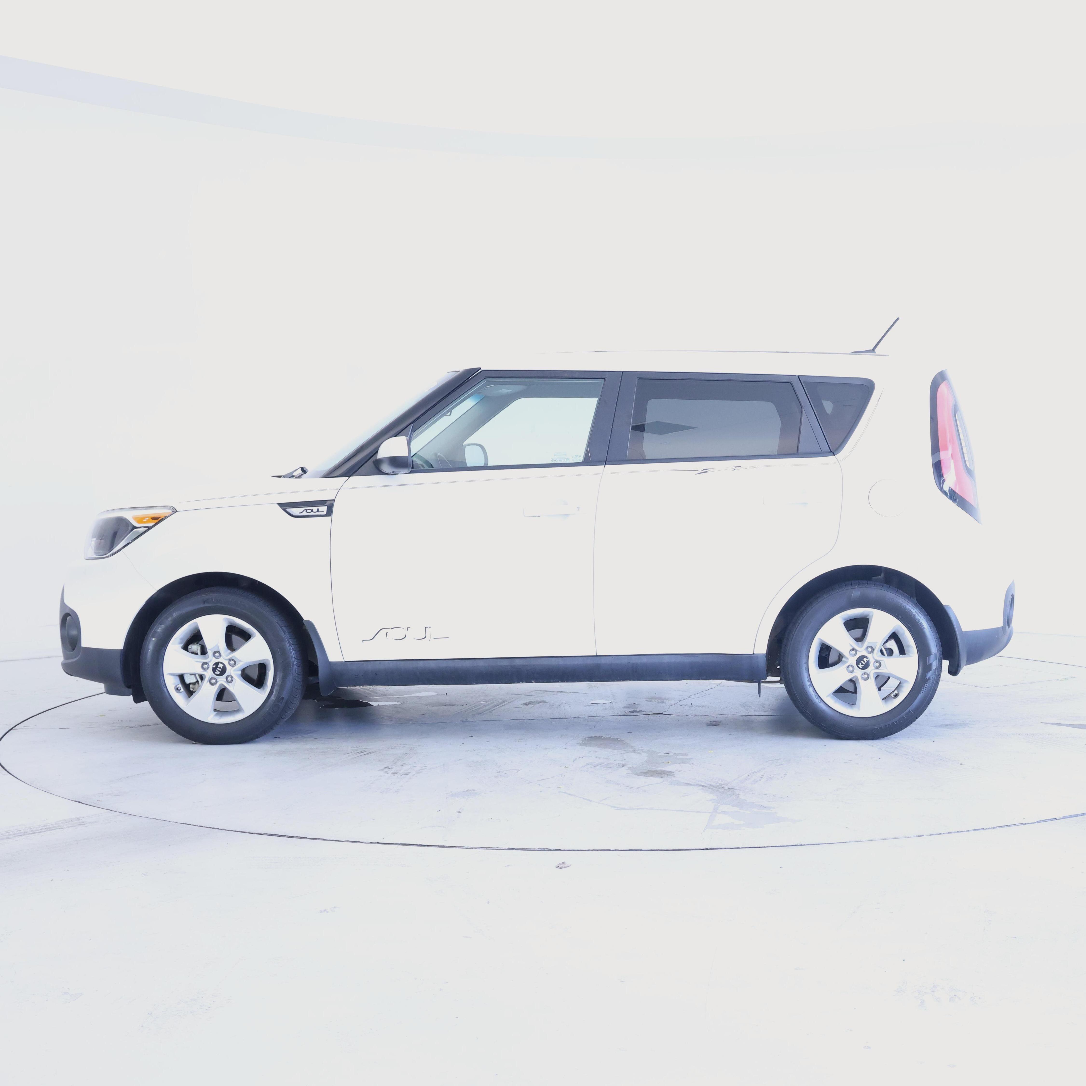 Thumbnail: 2019 Kia Soul - 3