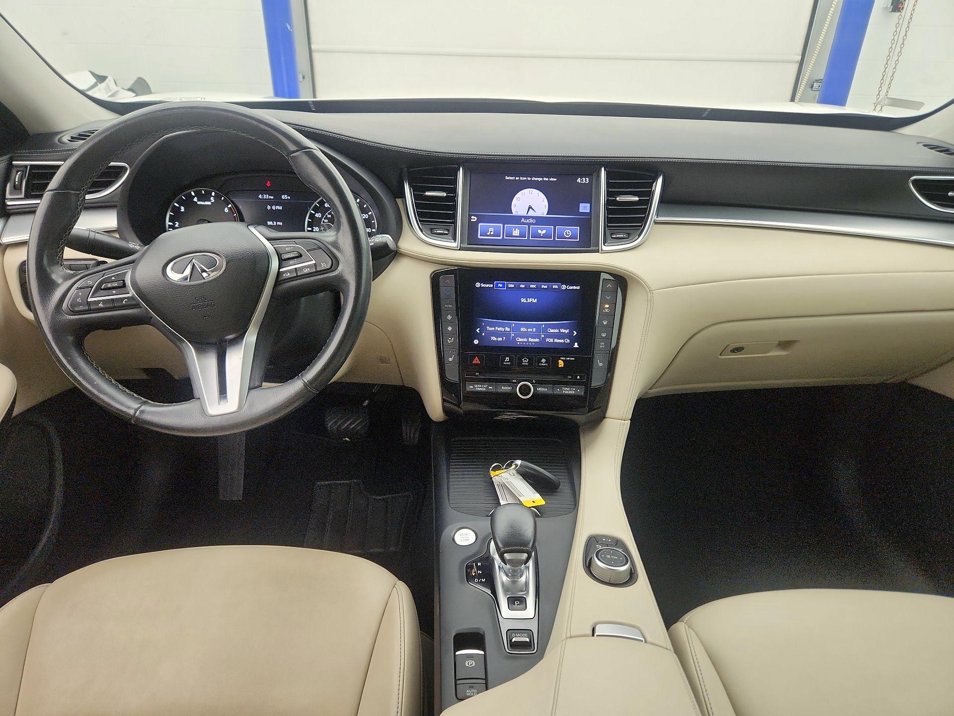Thumbnail: 2019 INFINITI QX50 - 9