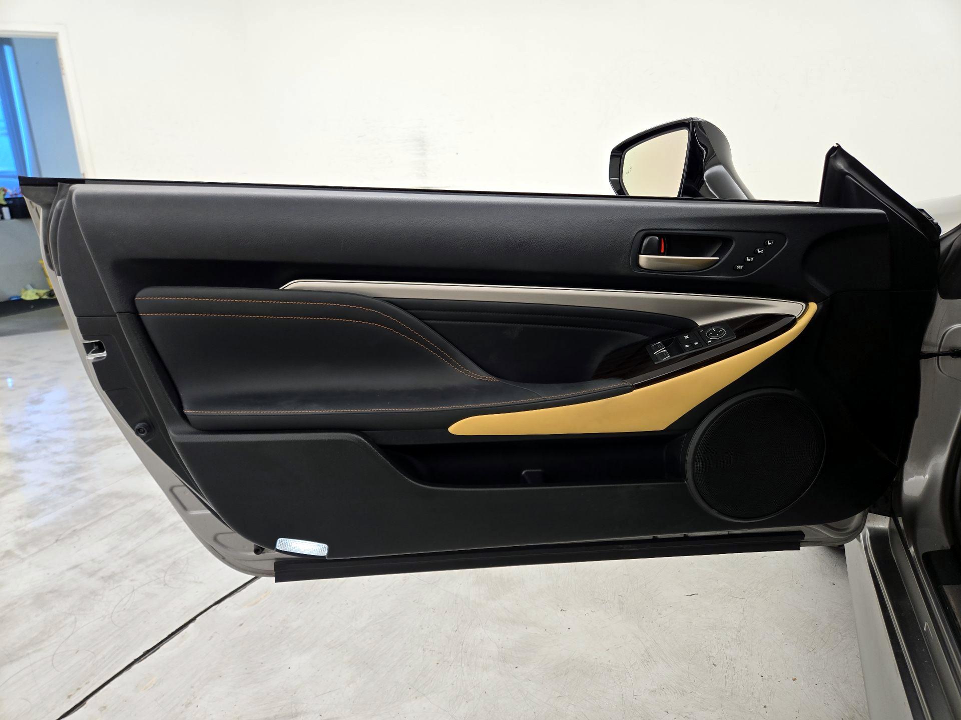 Thumbnail: 2019 Lexus RC - 12