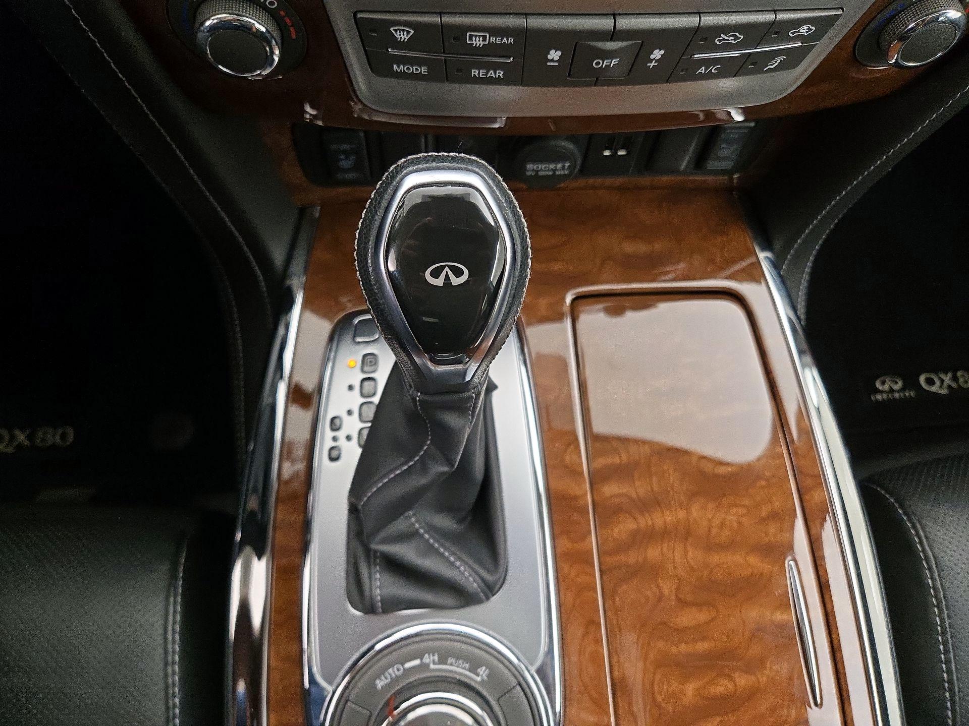 Thumbnail: 2019 INFINITI QX80 - 18