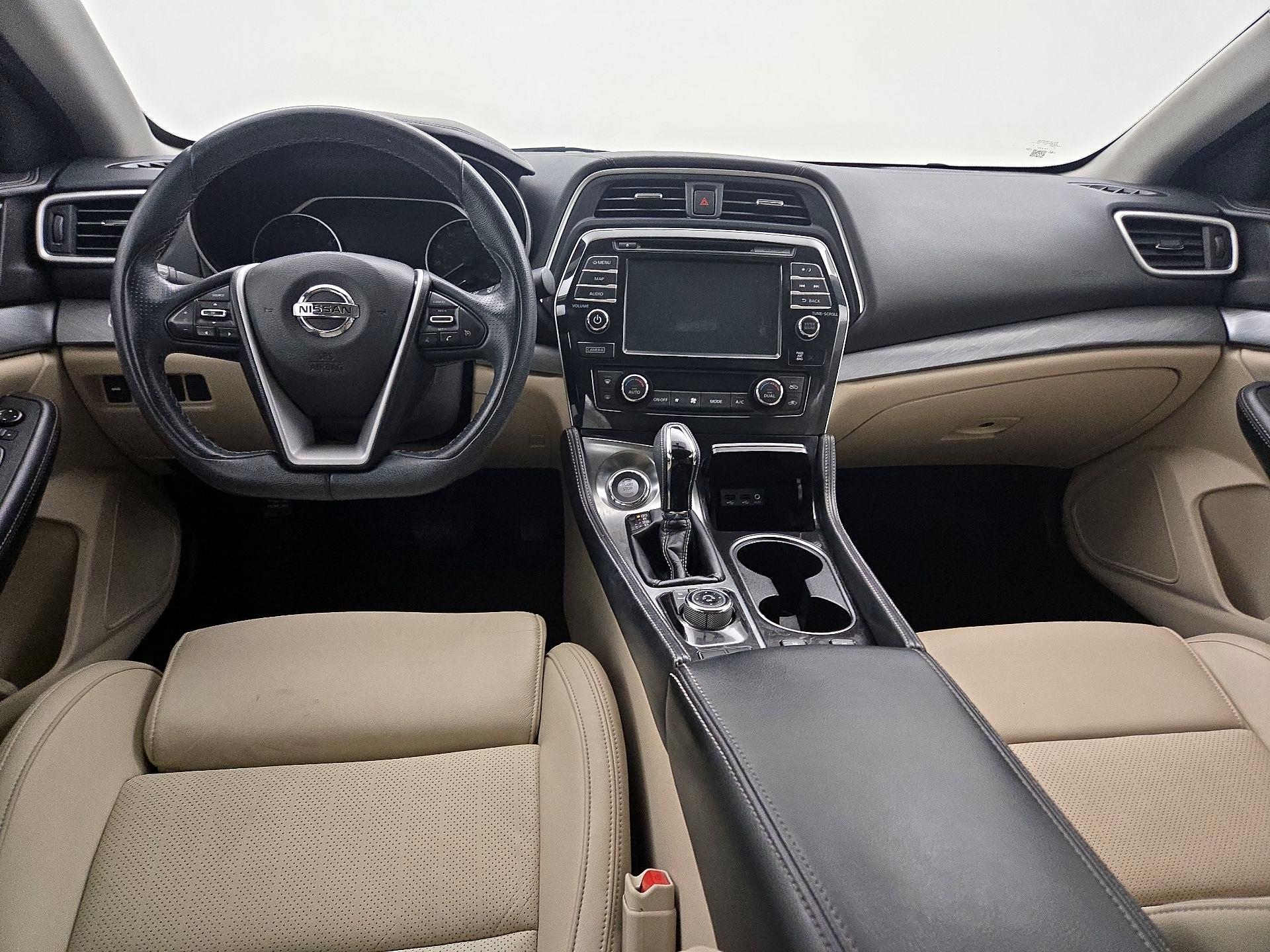 Thumbnail: 2016 Nissan Maxima - 9
