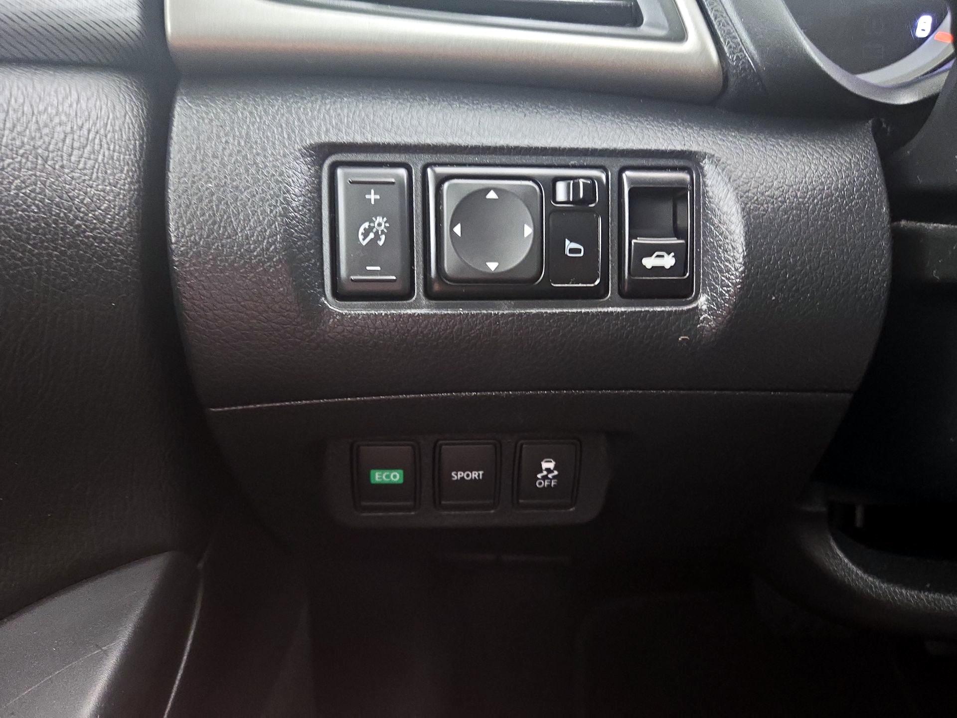 Thumbnail: 2014 Nissan Sentra - 13