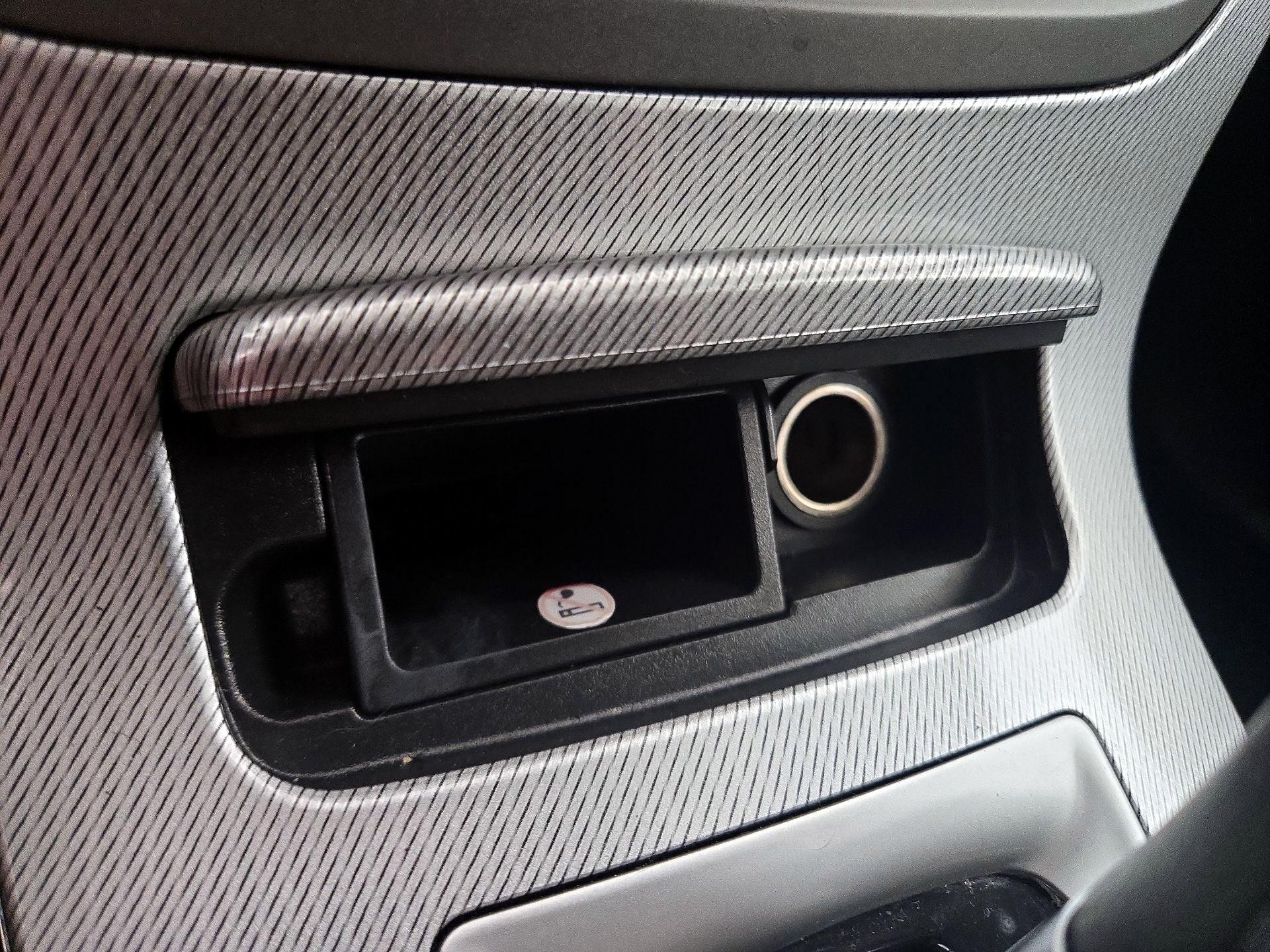 Thumbnail: 2014 Nissan Sentra - 17