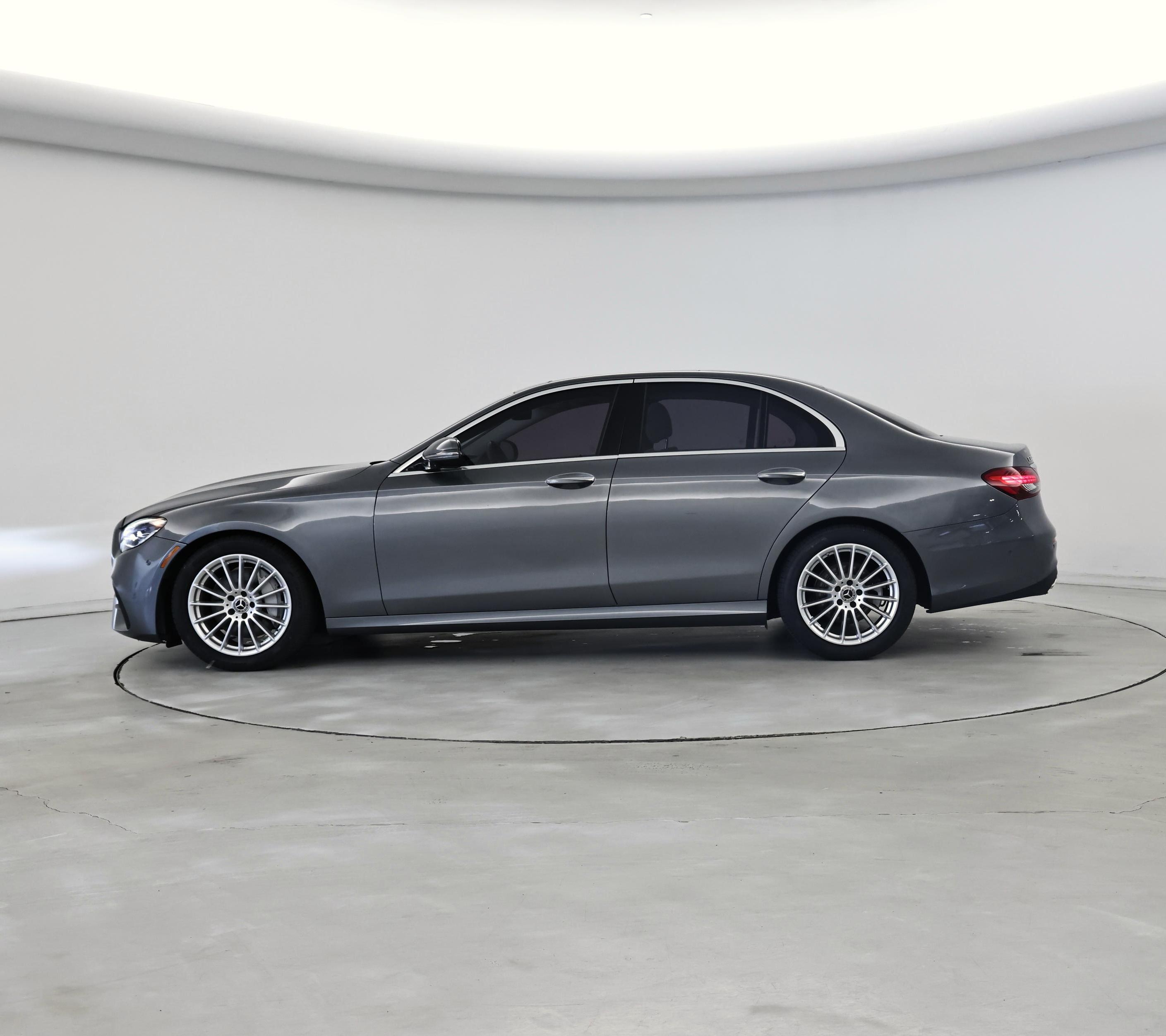 Thumbnail: 2021 Mercedes-Benz E-Class - 3