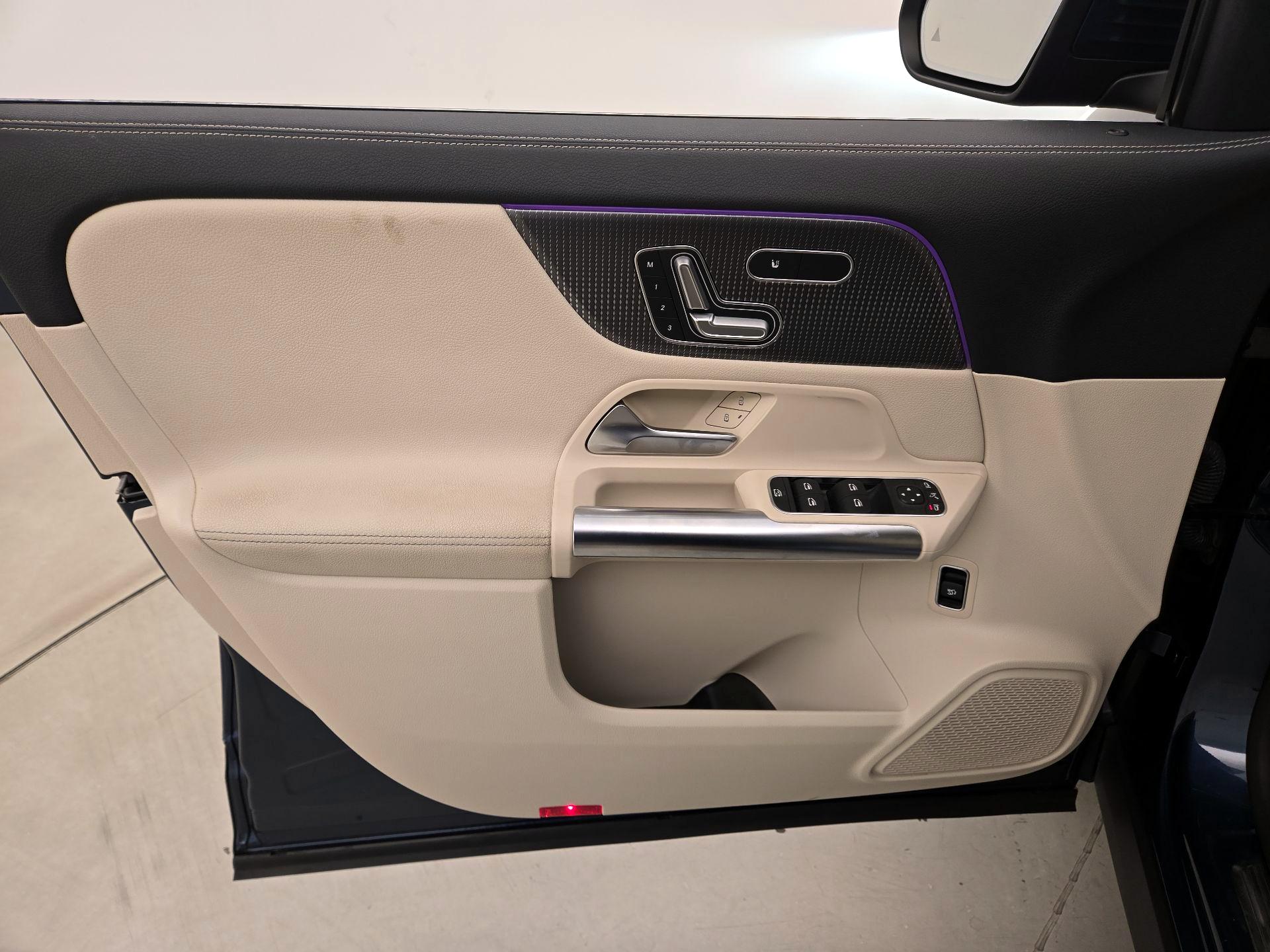 Thumbnail: 2021 Mercedes-Benz GLA - 12