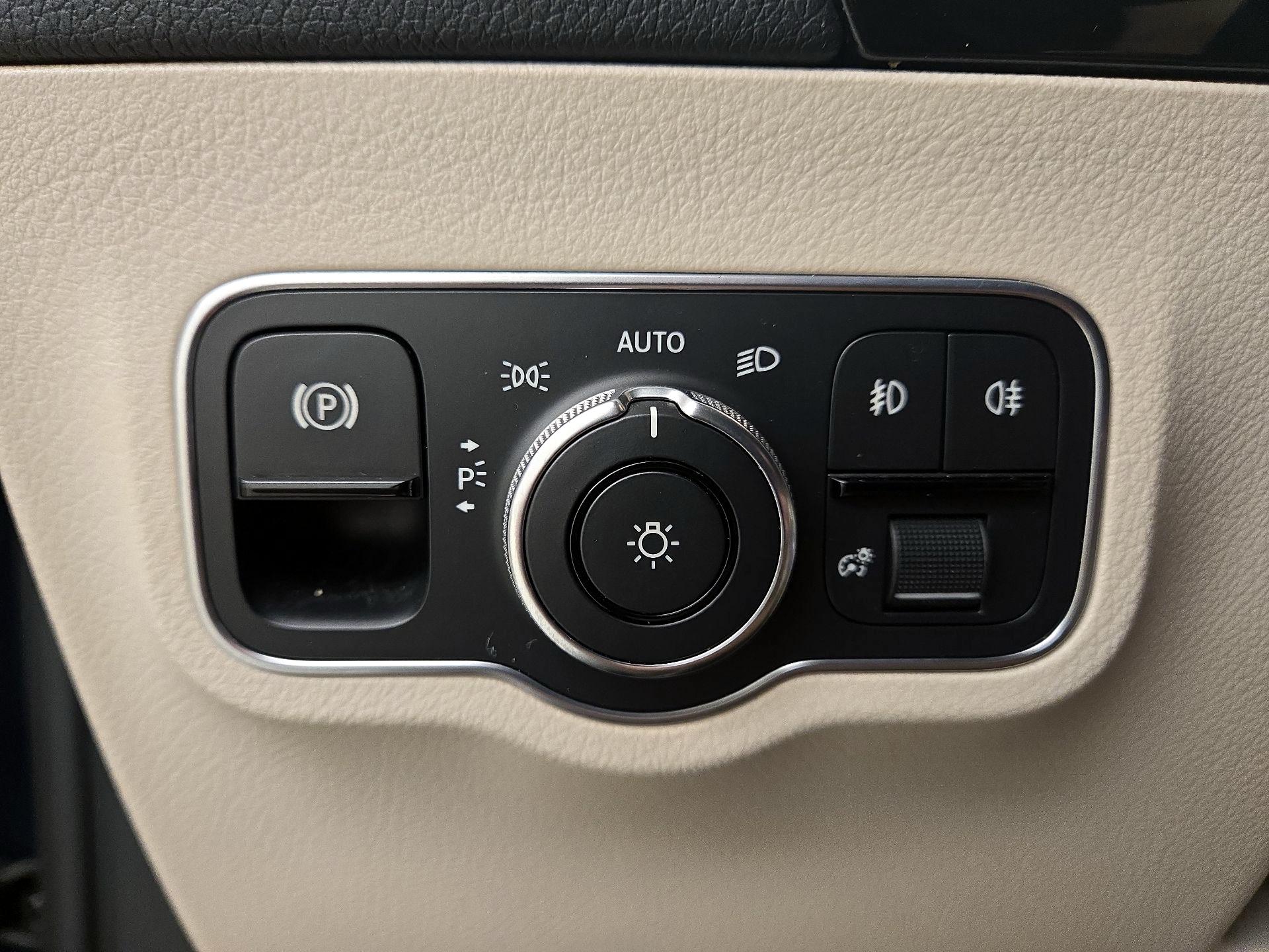 Thumbnail: 2021 Mercedes-Benz GLA - 13