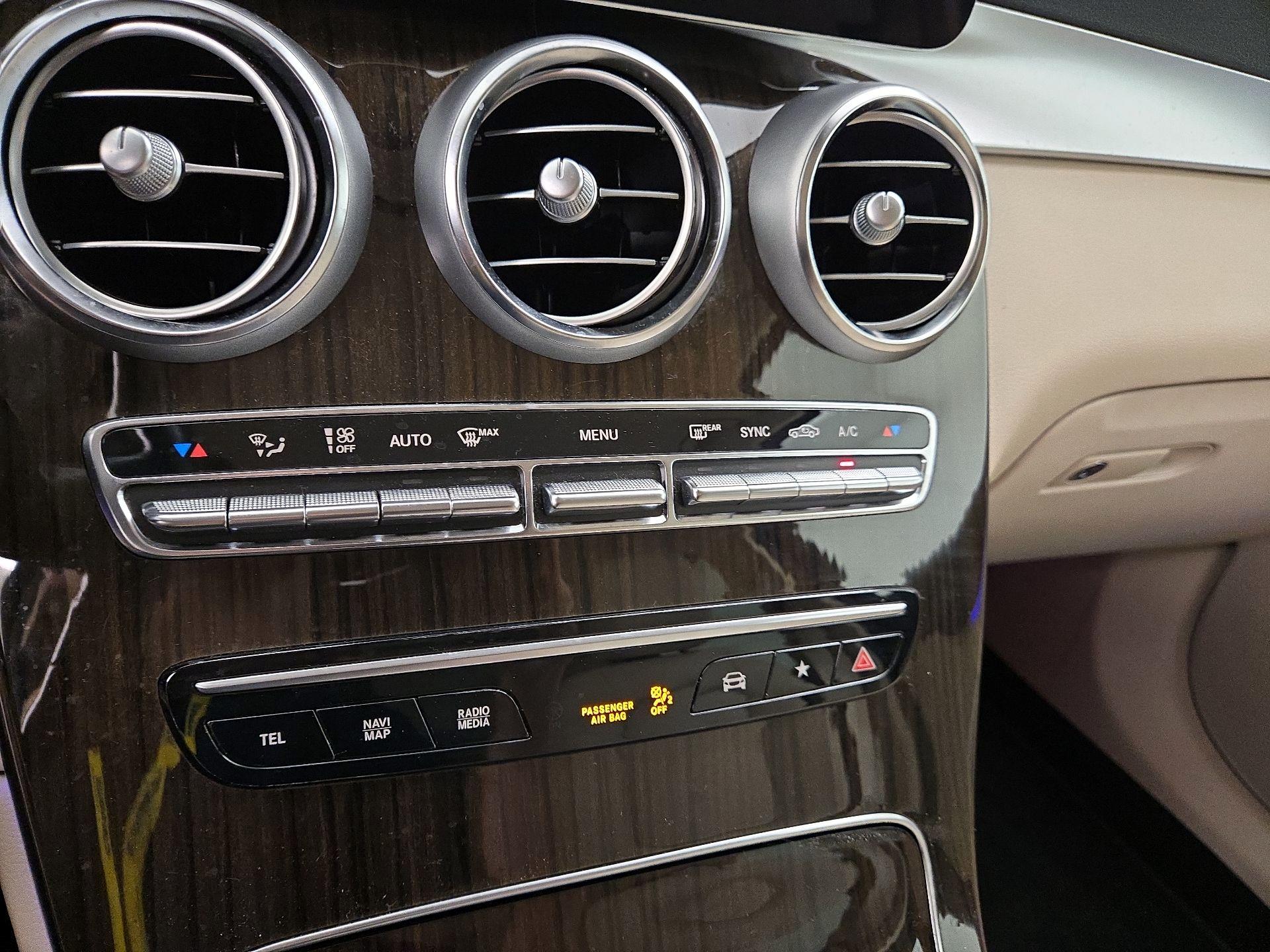 Thumbnail: 2022 Mercedes-Benz GLC - 16