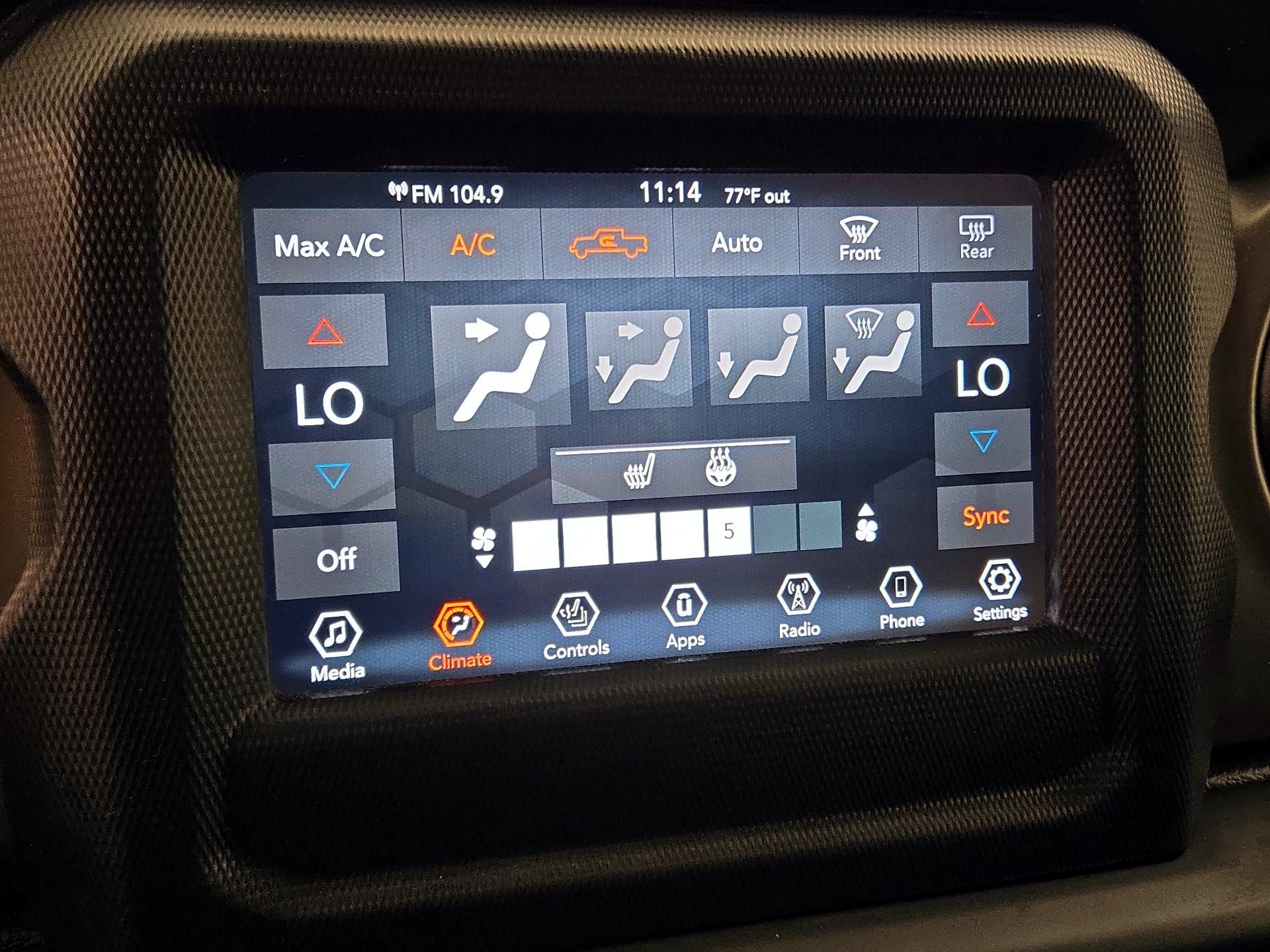 Thumbnail: 2020 Jeep Gladiator - 16