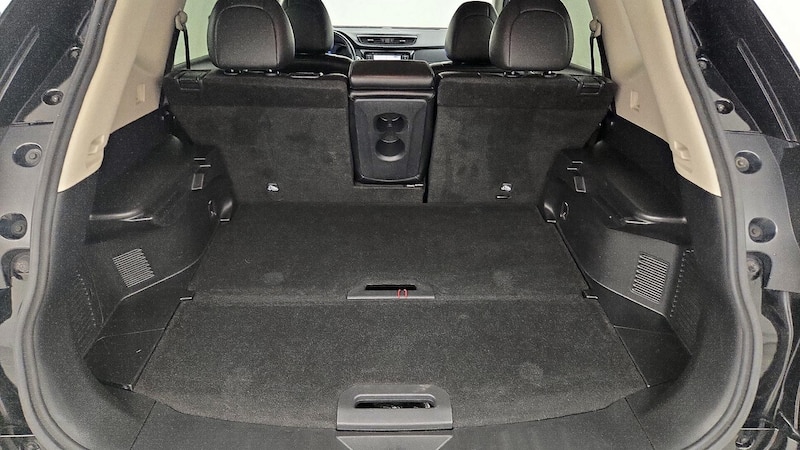 2019 Nissan Rogue SL 21