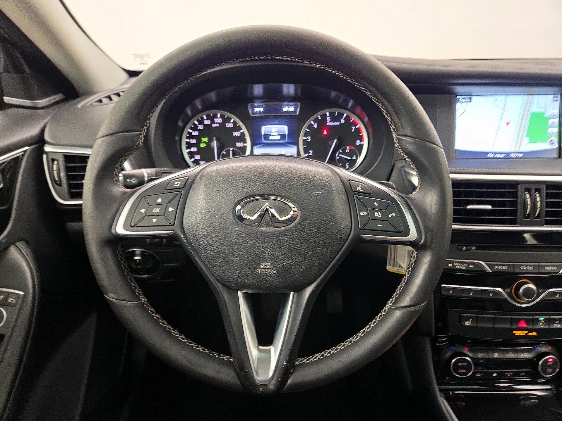 Thumbnail: 2017 INFINITI QX30 - 10