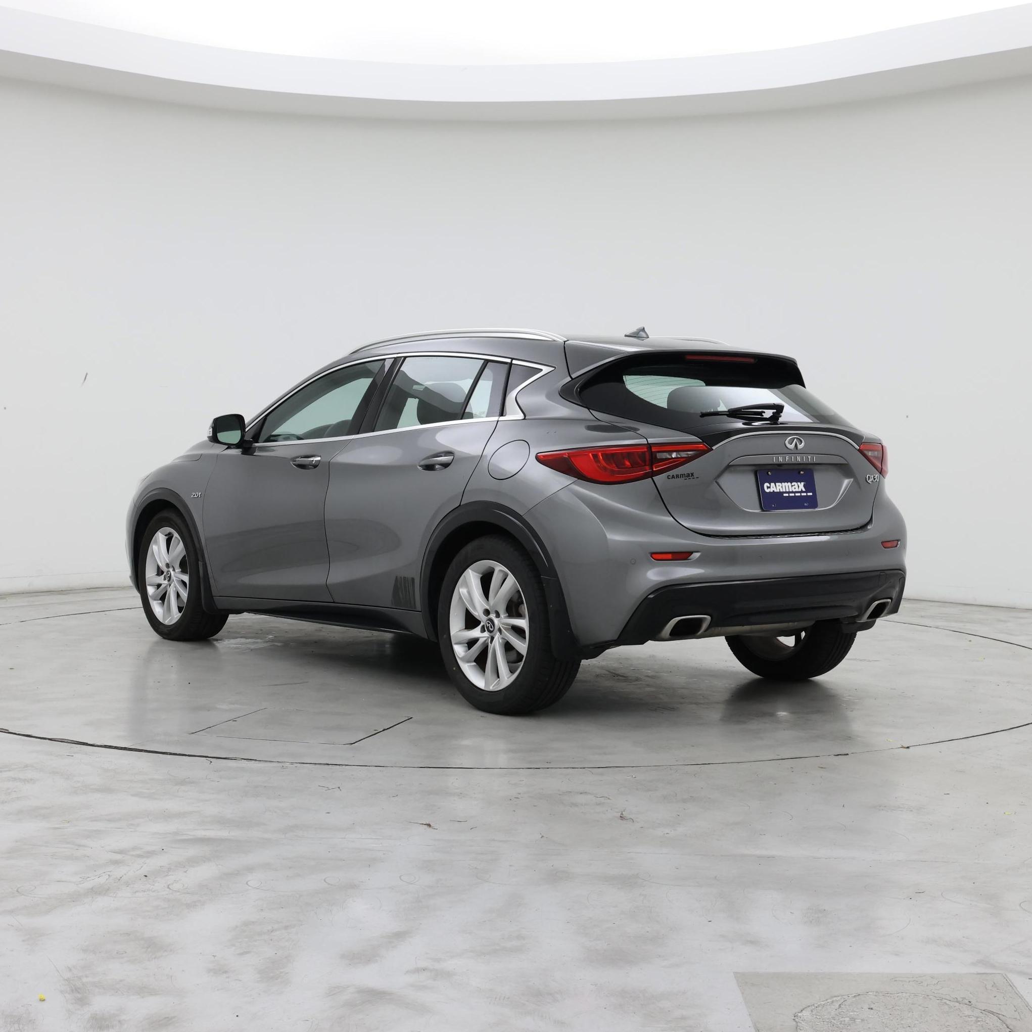 Thumbnail: 2017 INFINITI QX30 - 2