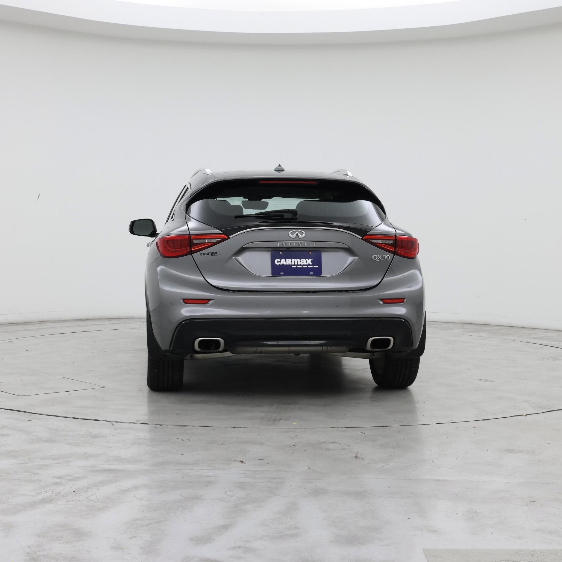 Thumbnail: 2017 INFINITI QX30 - 6