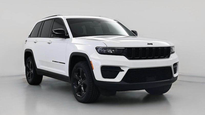 2022 Jeep Grand Cherokee Altitude Hero Image