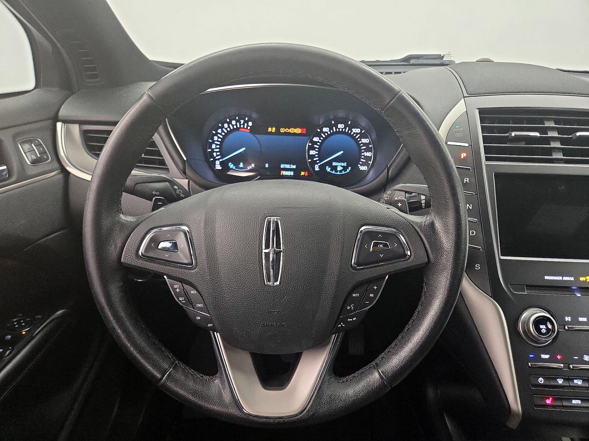 Thumbnail: 2017 Lincoln MKC - 10