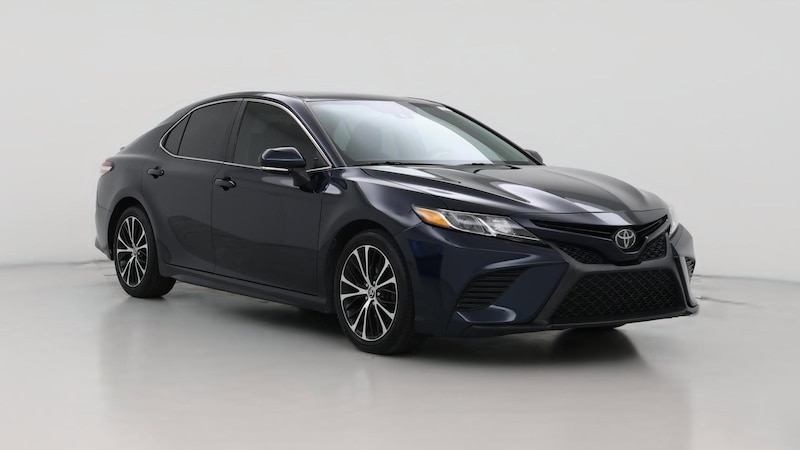 2020 Toyota Camry SE Hero Image