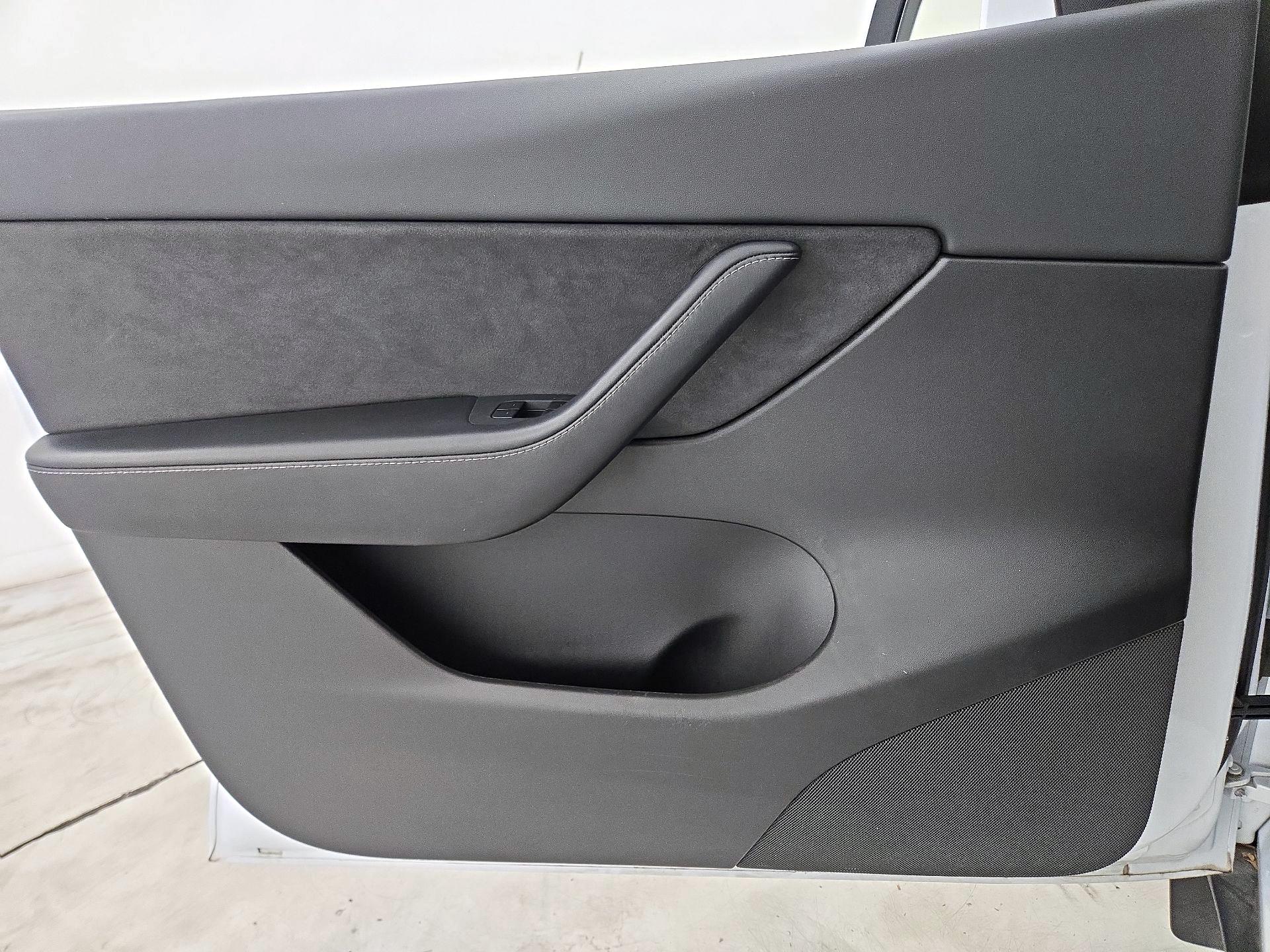 Thumbnail: 2021 Tesla Model Y - 12