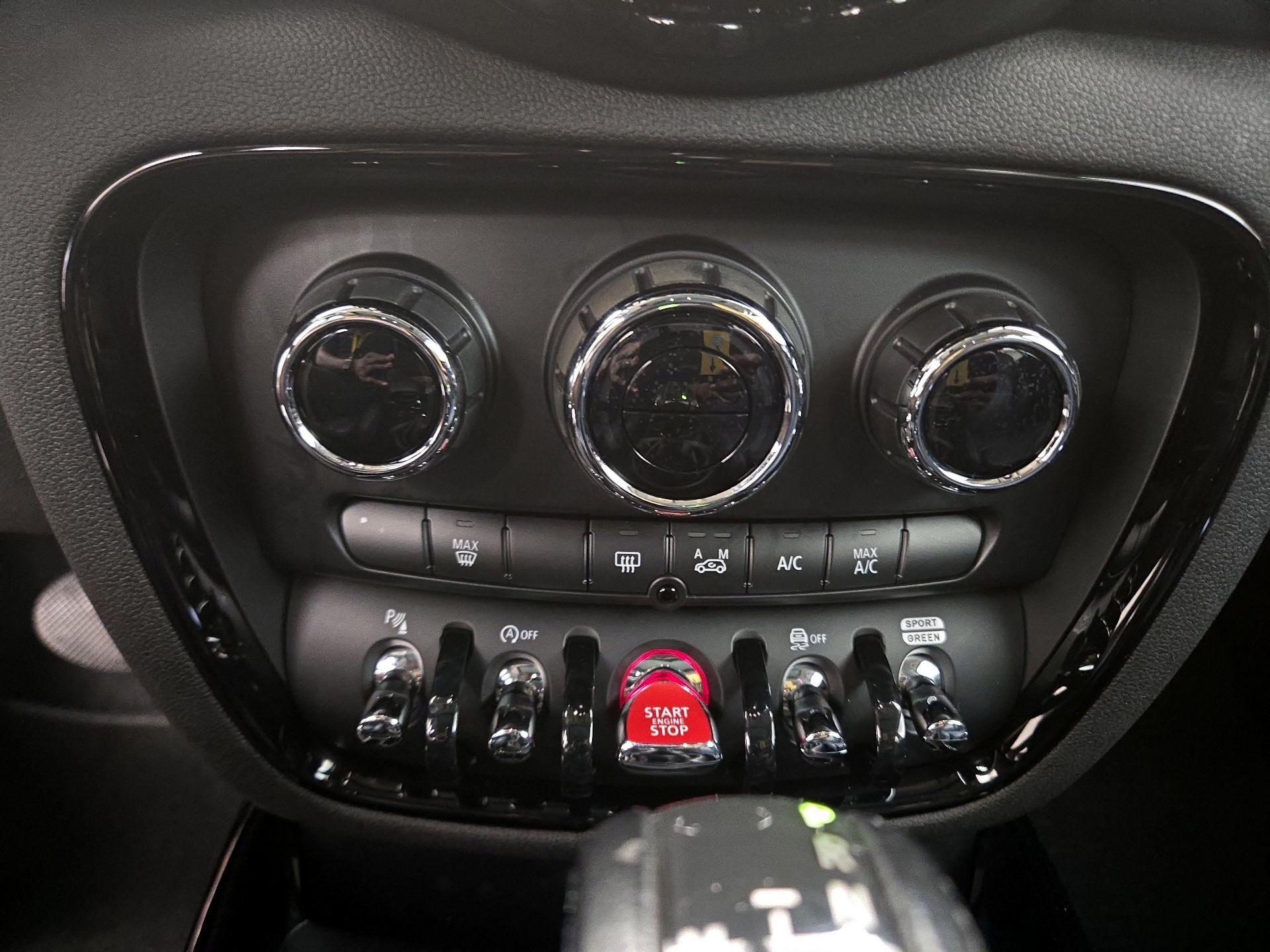 Thumbnail: 2018 MINI Cooper Clubman - 17