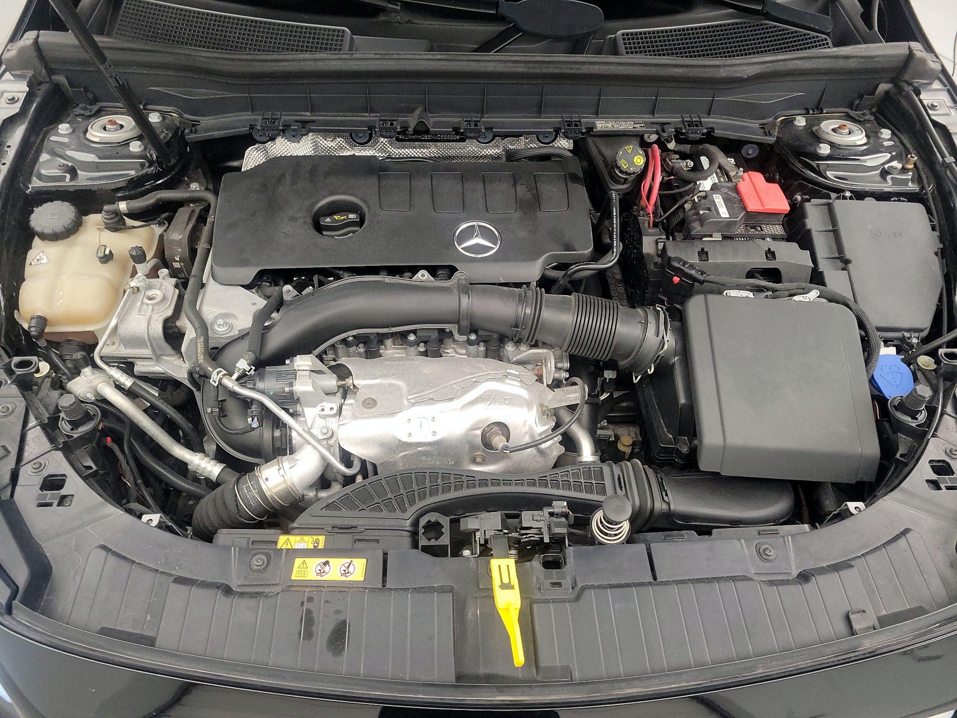 Thumbnail: 2021 Mercedes-Benz GLB - 19